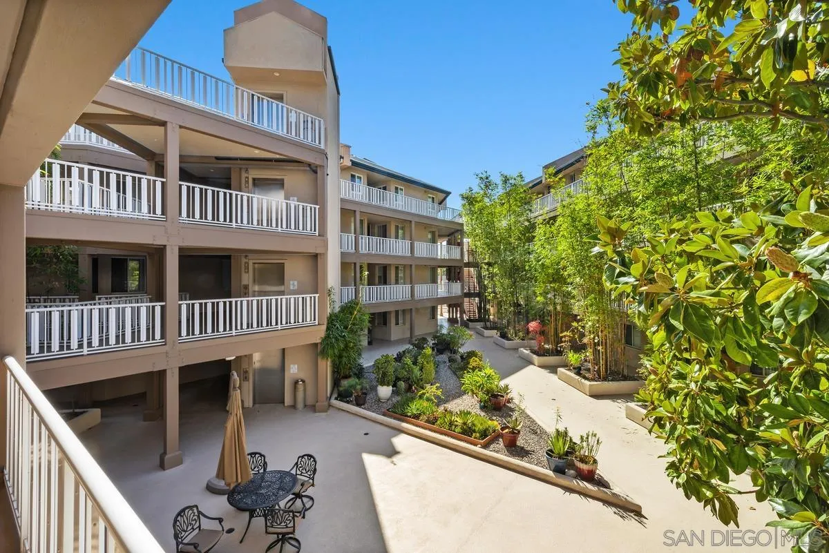 https://cdn.realtyfeed.com/cdn/127/260023024/483c4140a88c6b5642e3d3471c3ddaa0.webp