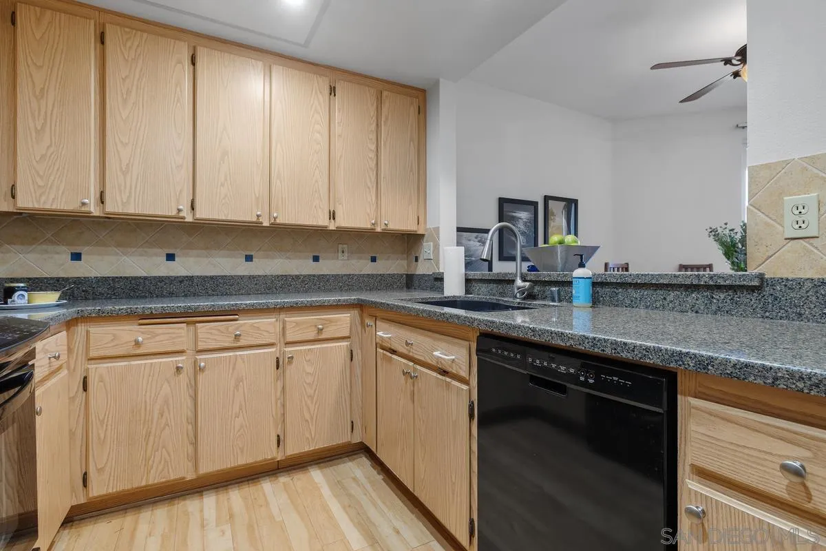 https://cdn.realtyfeed.com/cdn/127/260023024/db3734170c58233c01b498ab694c653e.webp