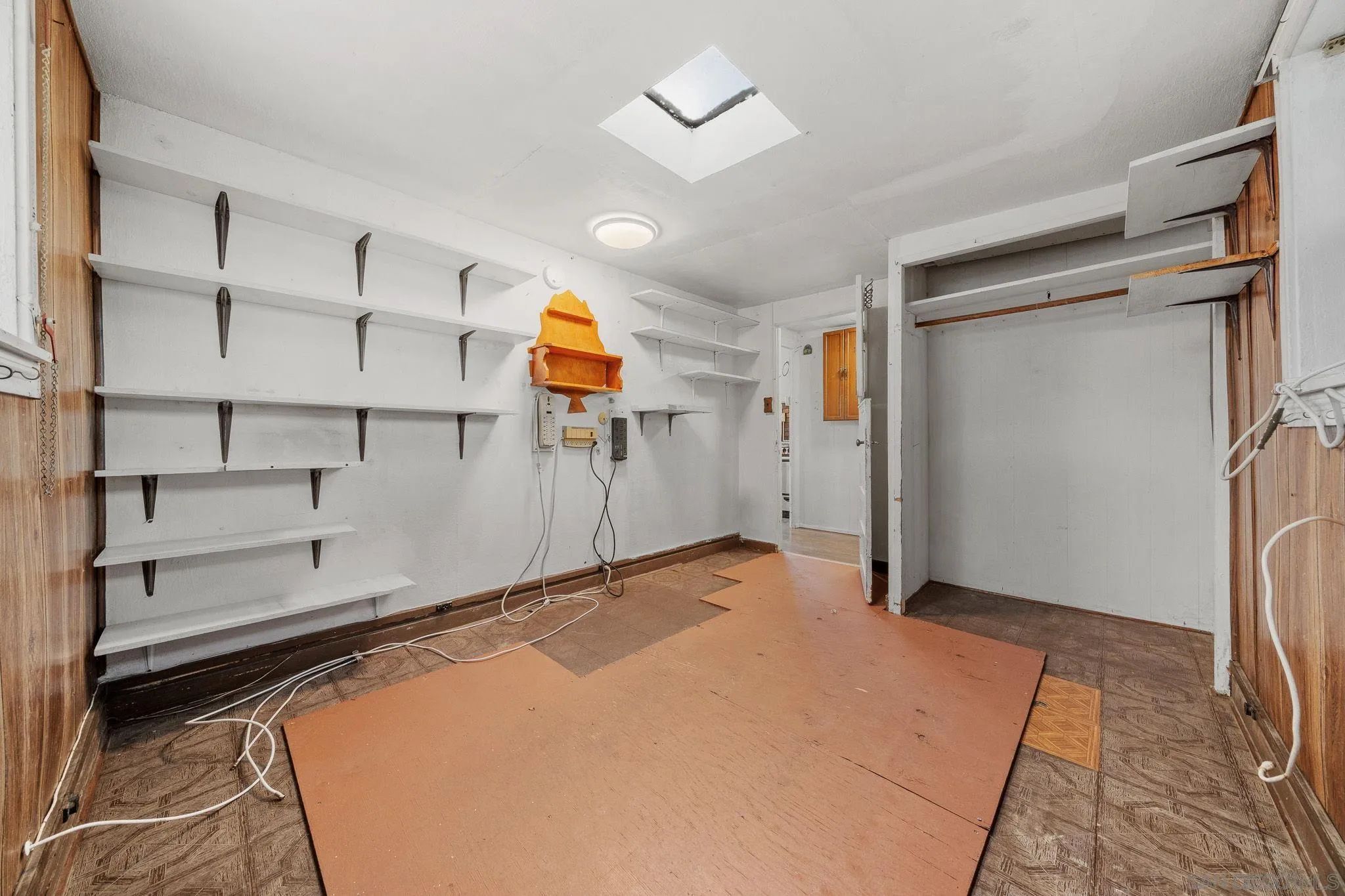 https://cdn.realtyfeed.com/cdn/127/260023030/0630f8cd882a9c9d835113a6a23ebaf3.webp
