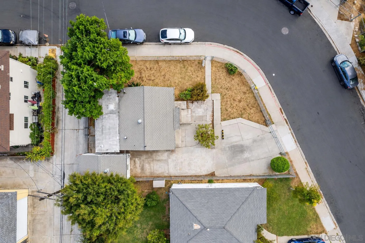 https://cdn.realtyfeed.com/cdn/127/260023030/109abf44724f9d1907e5ffac43eb651a.webp