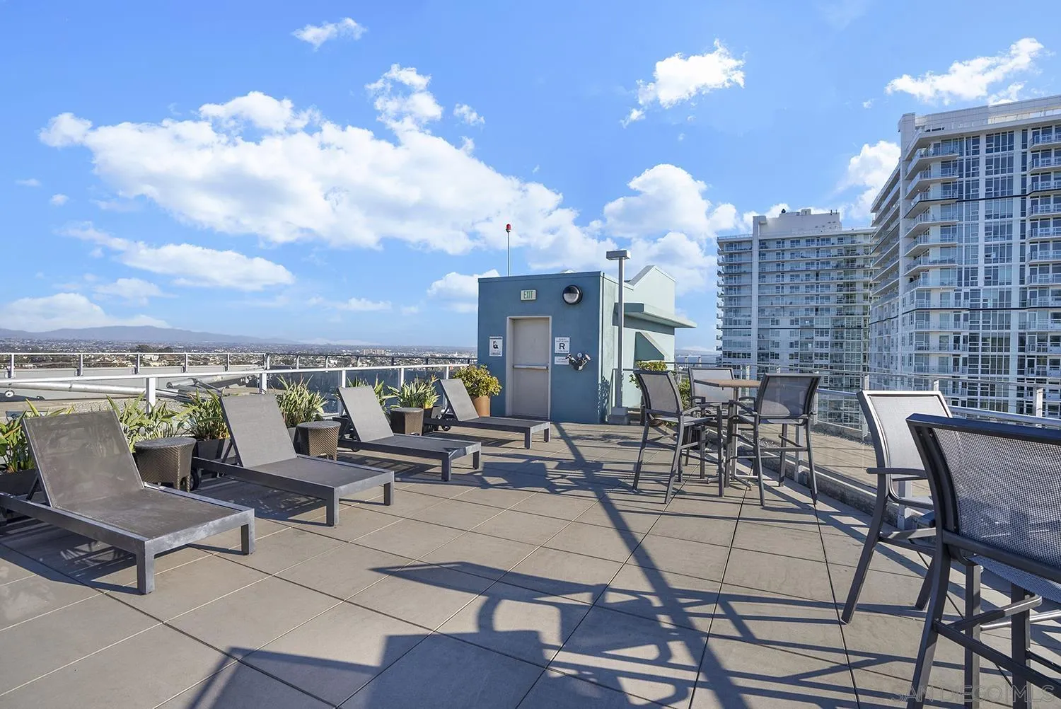 https://cdn.realtyfeed.com/cdn/127/260023032/2797769f8d78d42e29ef9a3b64919967.webp