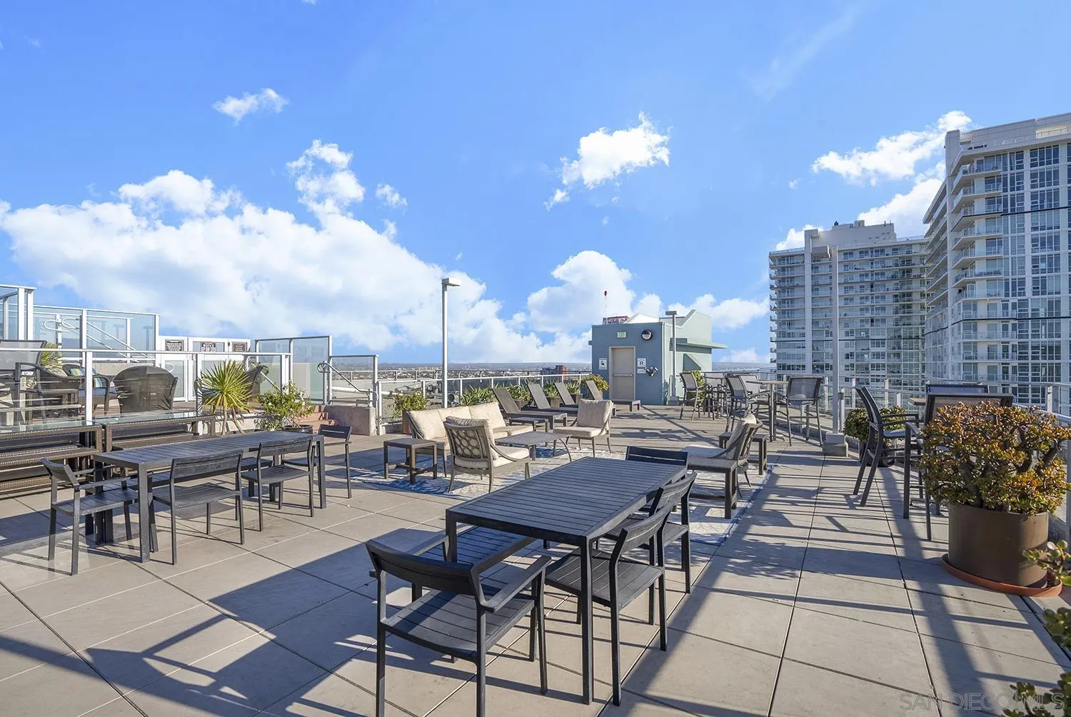 https://cdn.realtyfeed.com/cdn/127/260023032/2cf6e3da126b38206e8ed6aec0591781.webp