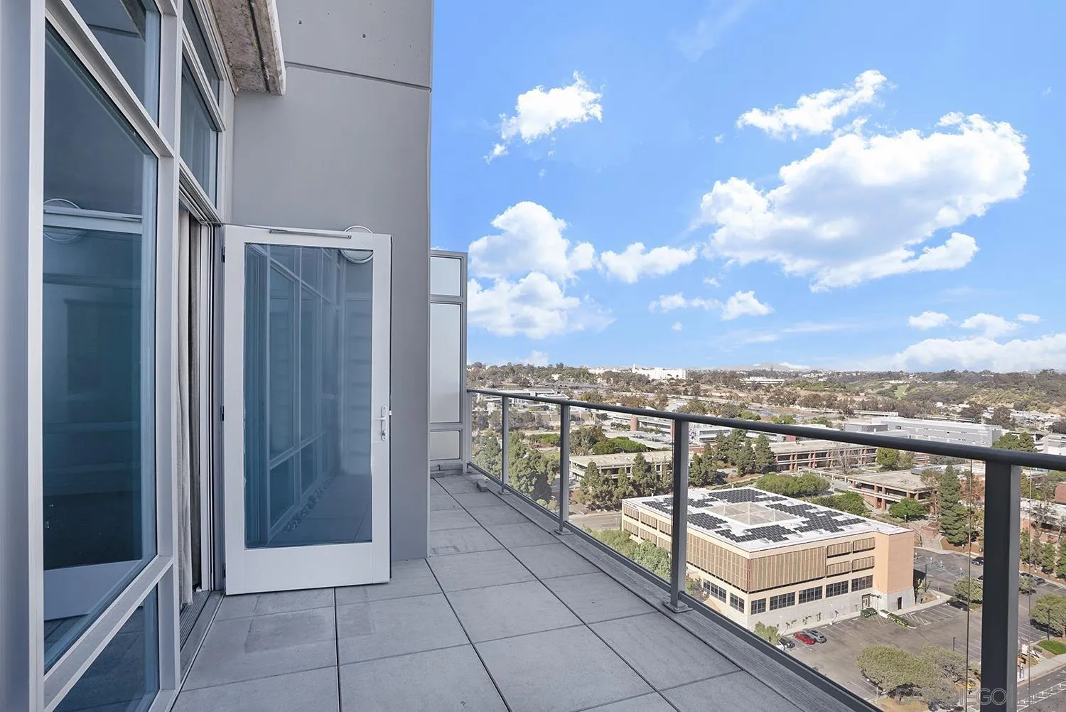 https://cdn.realtyfeed.com/cdn/127/260023032/8a4ff1261cb38a29794b090ff7b950bb.webp