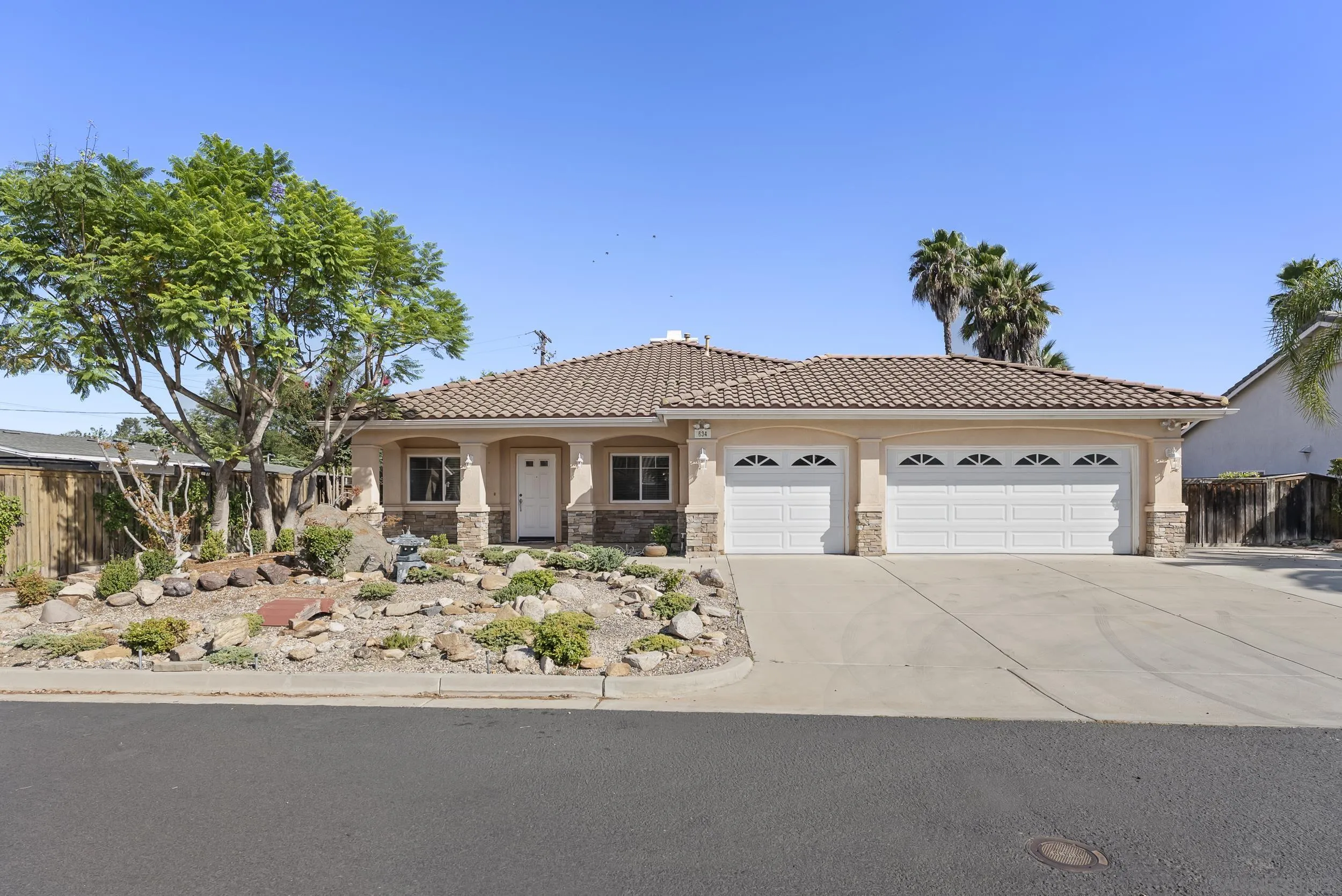 634 W Vermont, Escondido, CA 92025 - Main photo, Escondido, CA