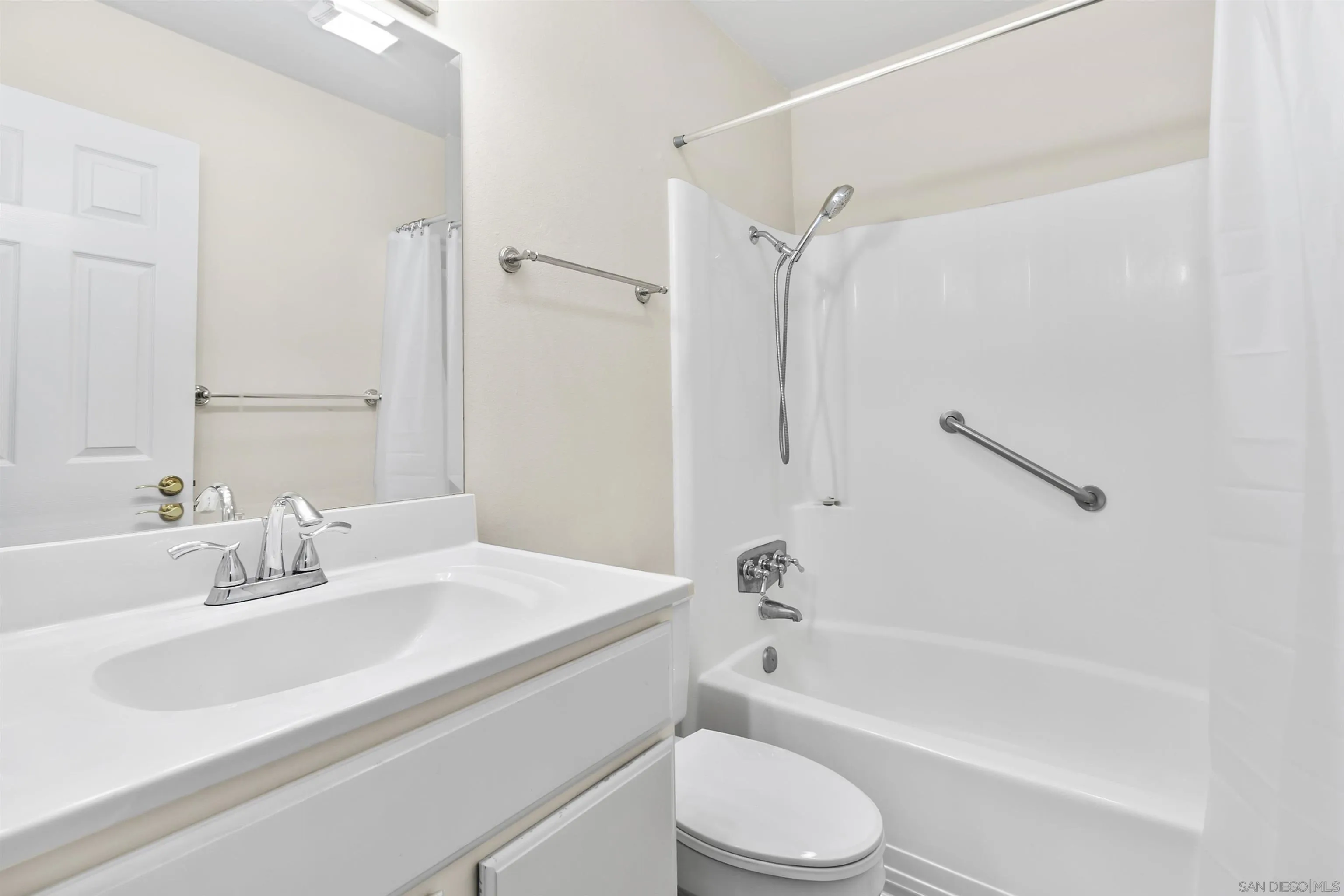 https://cdn.realtyfeed.com/cdn/127/260023037/5db8c21d3a281f618229af5e7e5d6274.webp