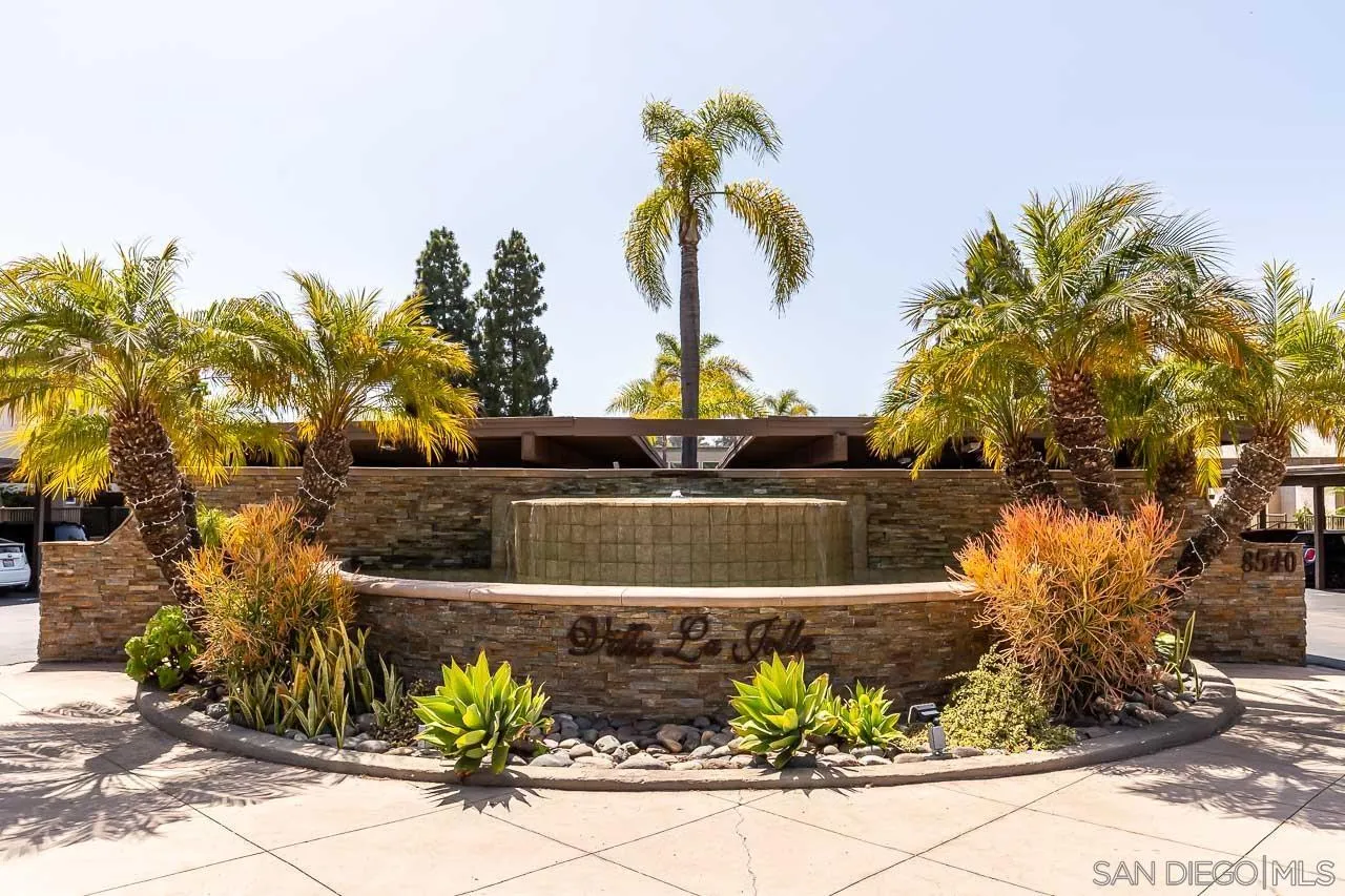 8581 Villa La Jolla Drive Unit P, La Jolla, CA 92037 - Main photo, La Jolla, CA