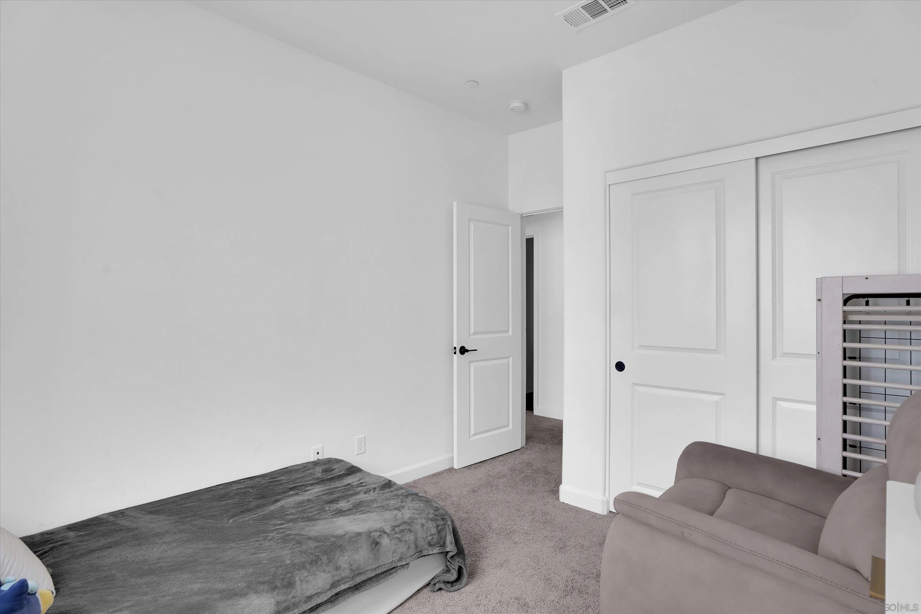 https://cdn.realtyfeed.com/cdn/127/260023040/05219803ea02c34920094e1c725df7b5.webp