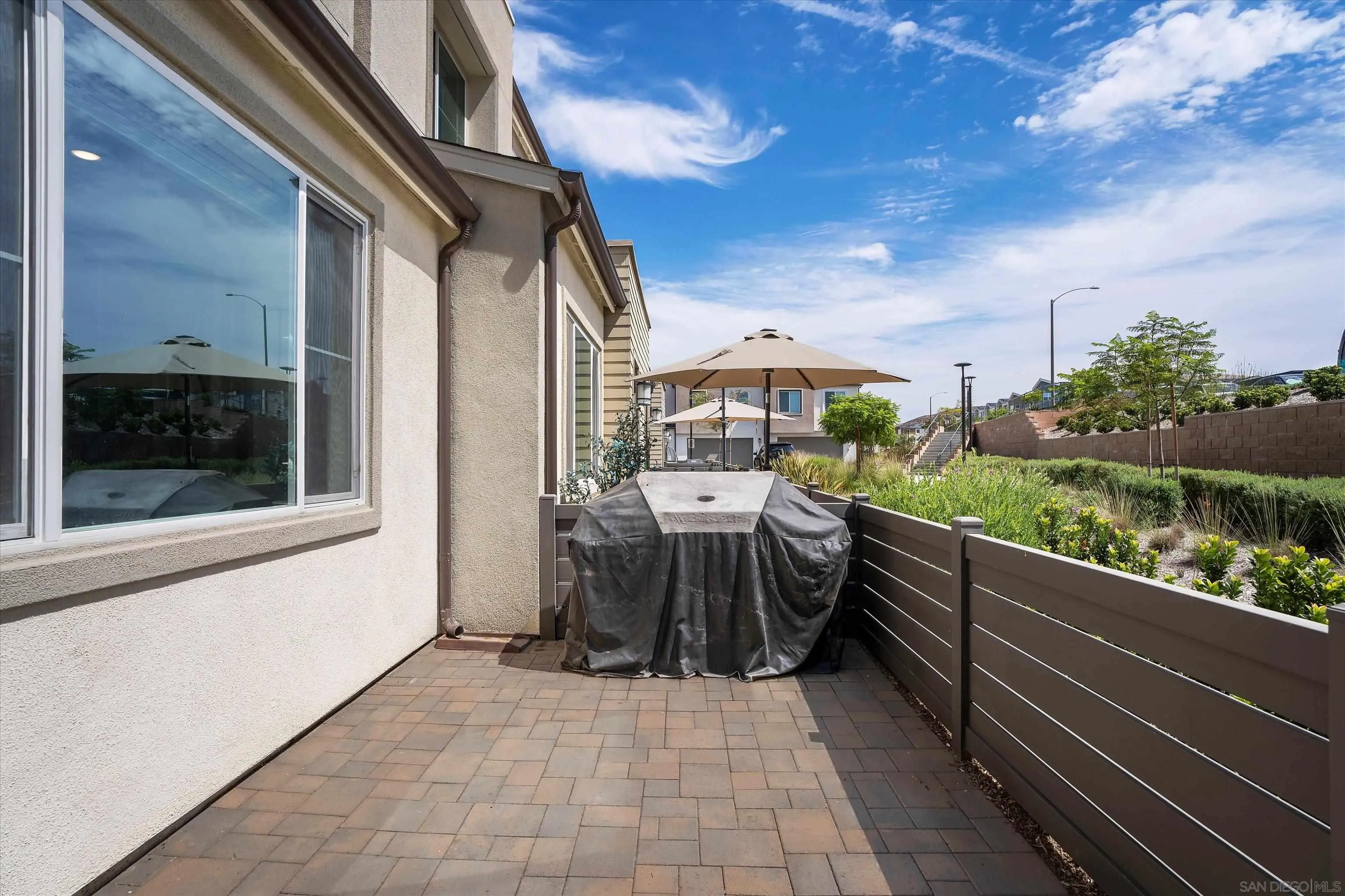 https://cdn.realtyfeed.com/cdn/127/260023040/2188ab1f6ce351f56bce303d715e712f.webp