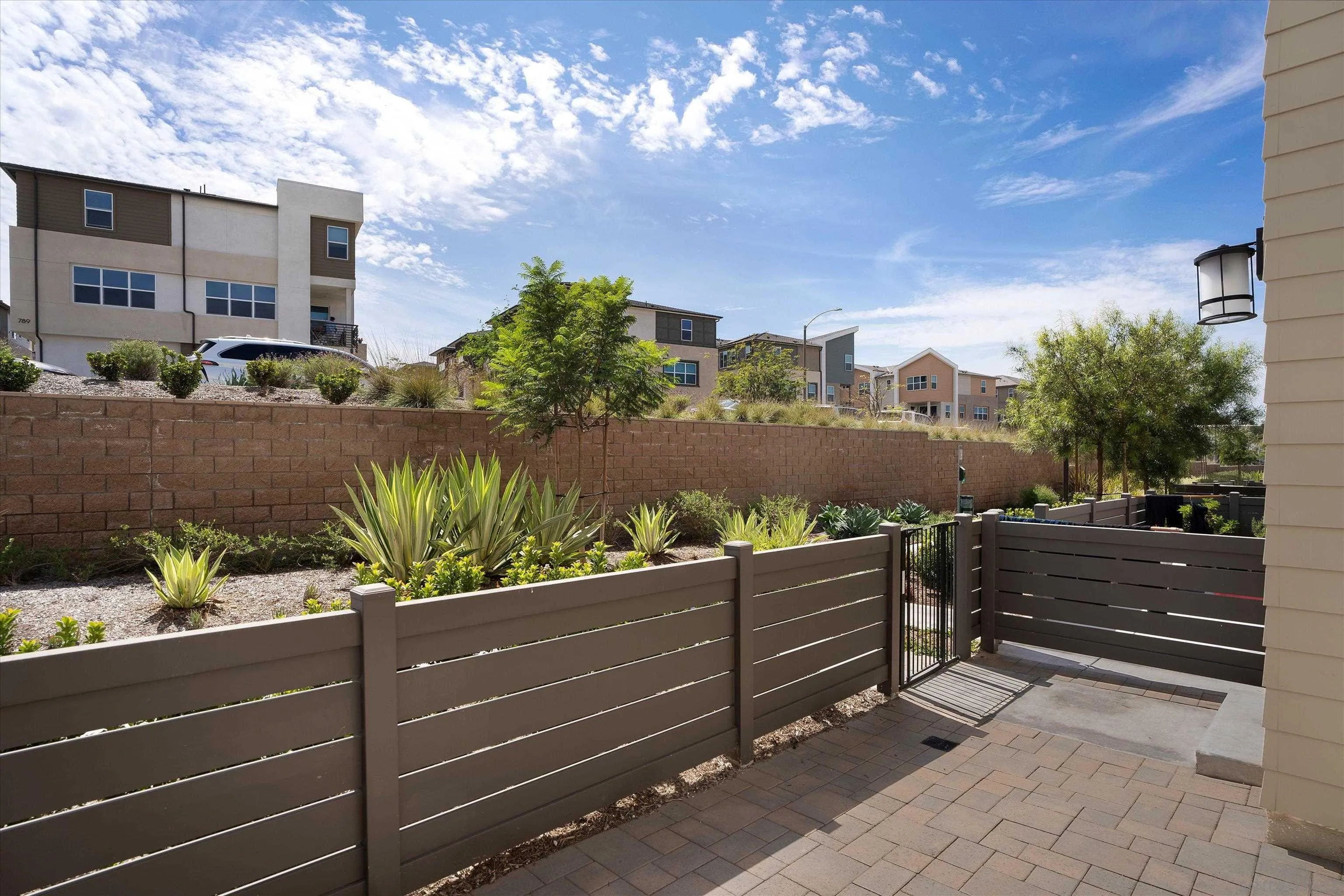 https://cdn.realtyfeed.com/cdn/127/260023040/b725c0179734fd3616fc3d289f12ce06.webp