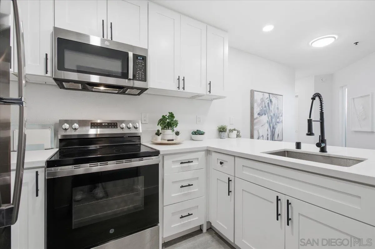 https://cdn.realtyfeed.com/cdn/127/260023046/24c1e0fa04790f70ea09464a431678af.webp