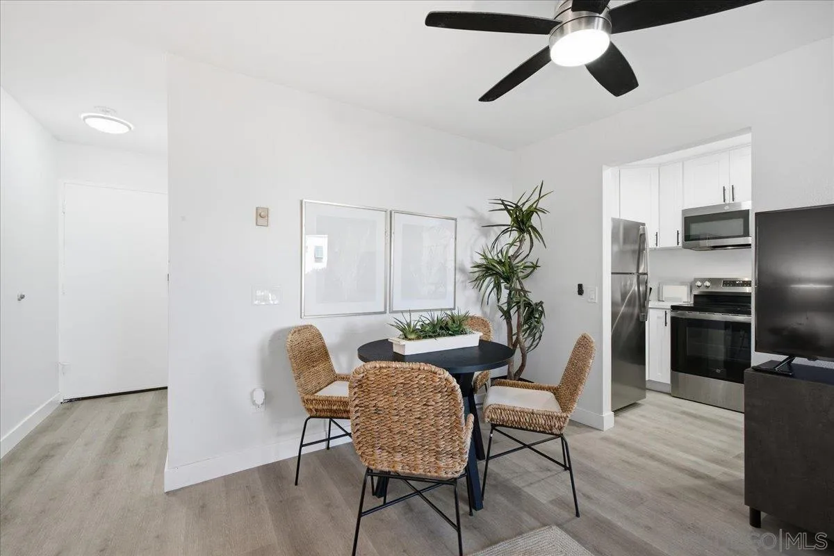 https://cdn.realtyfeed.com/cdn/127/260023046/66d514cf4b3887f8b17cefad3cb20fe9.webp