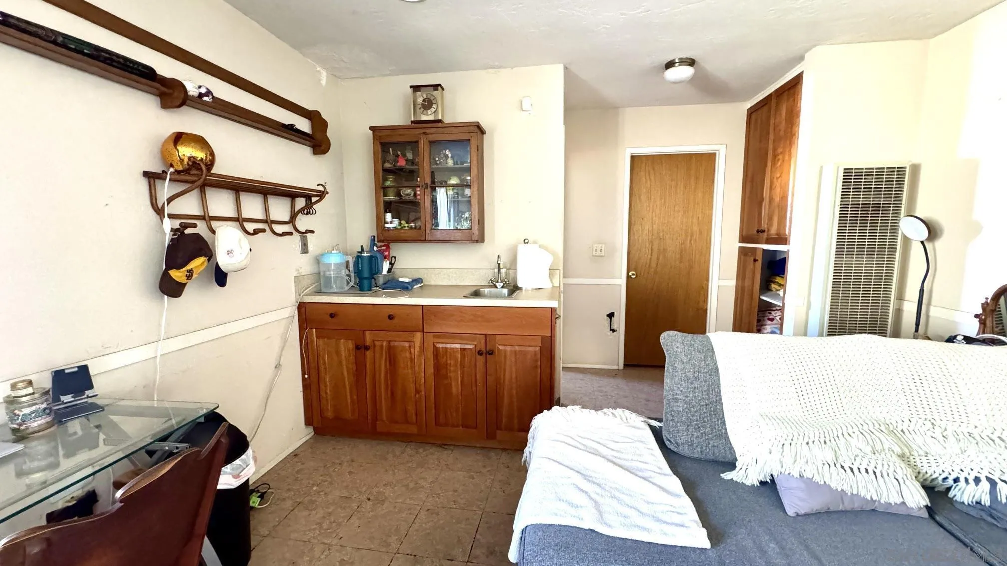 https://cdn.realtyfeed.com/cdn/127/260023049/8cf2bc05f024f205bafc97b5c17ee7ee.webp