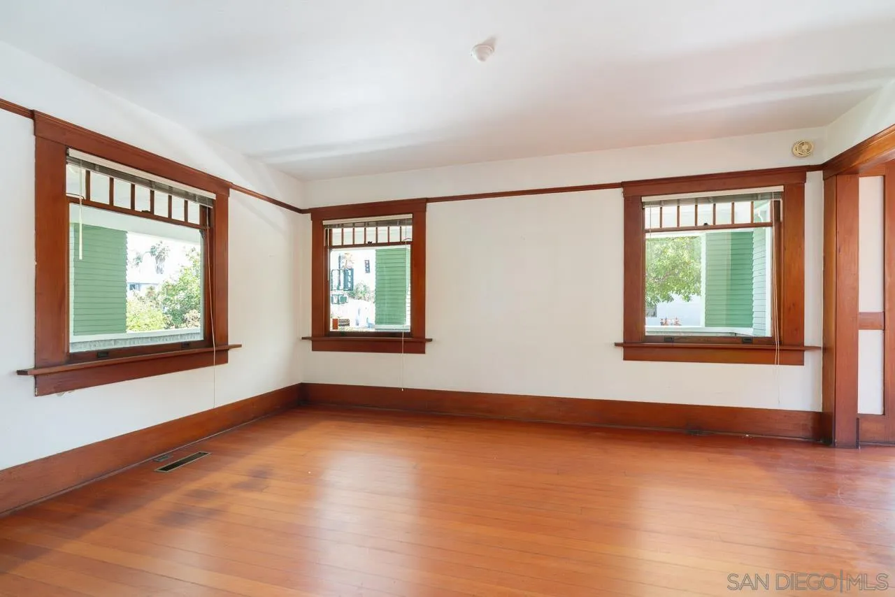 https://cdn.realtyfeed.com/cdn/127/260023049/dcb46cf169228751a7f2514217fdbff7.webp