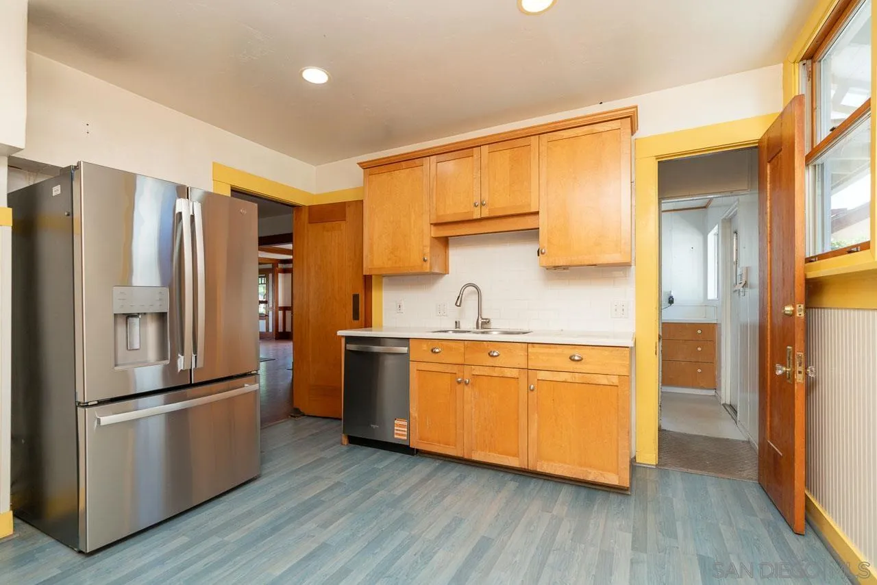 https://cdn.realtyfeed.com/cdn/127/260023049/ed55fcf09d74cb119e3f76f67f6560a3.webp