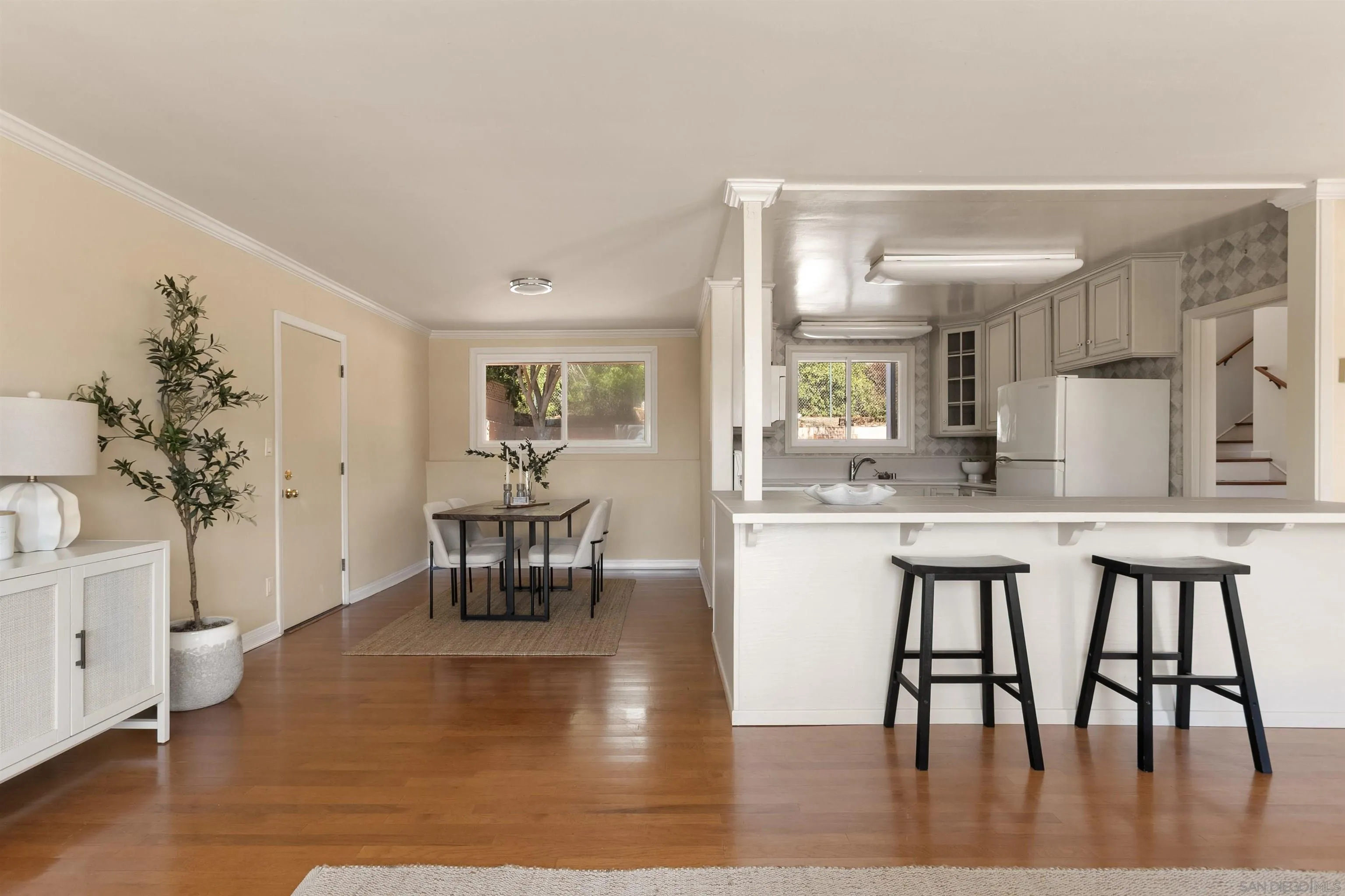 https://cdn.realtyfeed.com/cdn/127/260023054/046ce6e2fd682a50a994f44cfc0e6181.webp