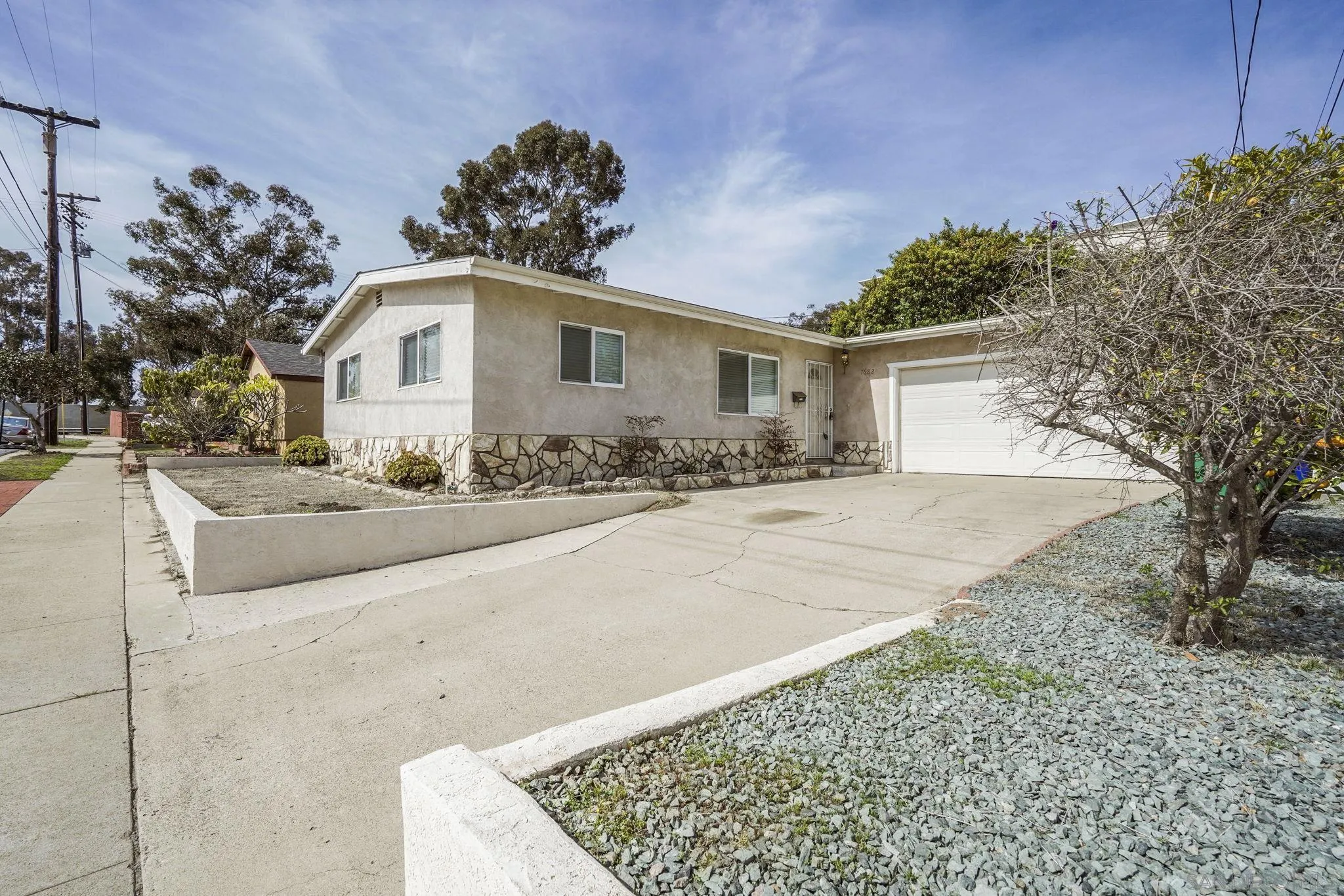 7682 Mocking Bird Dr, San Diego, CA 92123 - Main photo, San Diego, CA