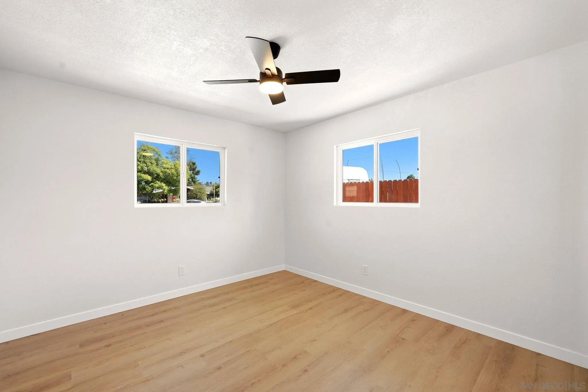 https://cdn.realtyfeed.com/cdn/127/260023063/0a9e43470d885331ece5bc53e8c4fa4d.webp
