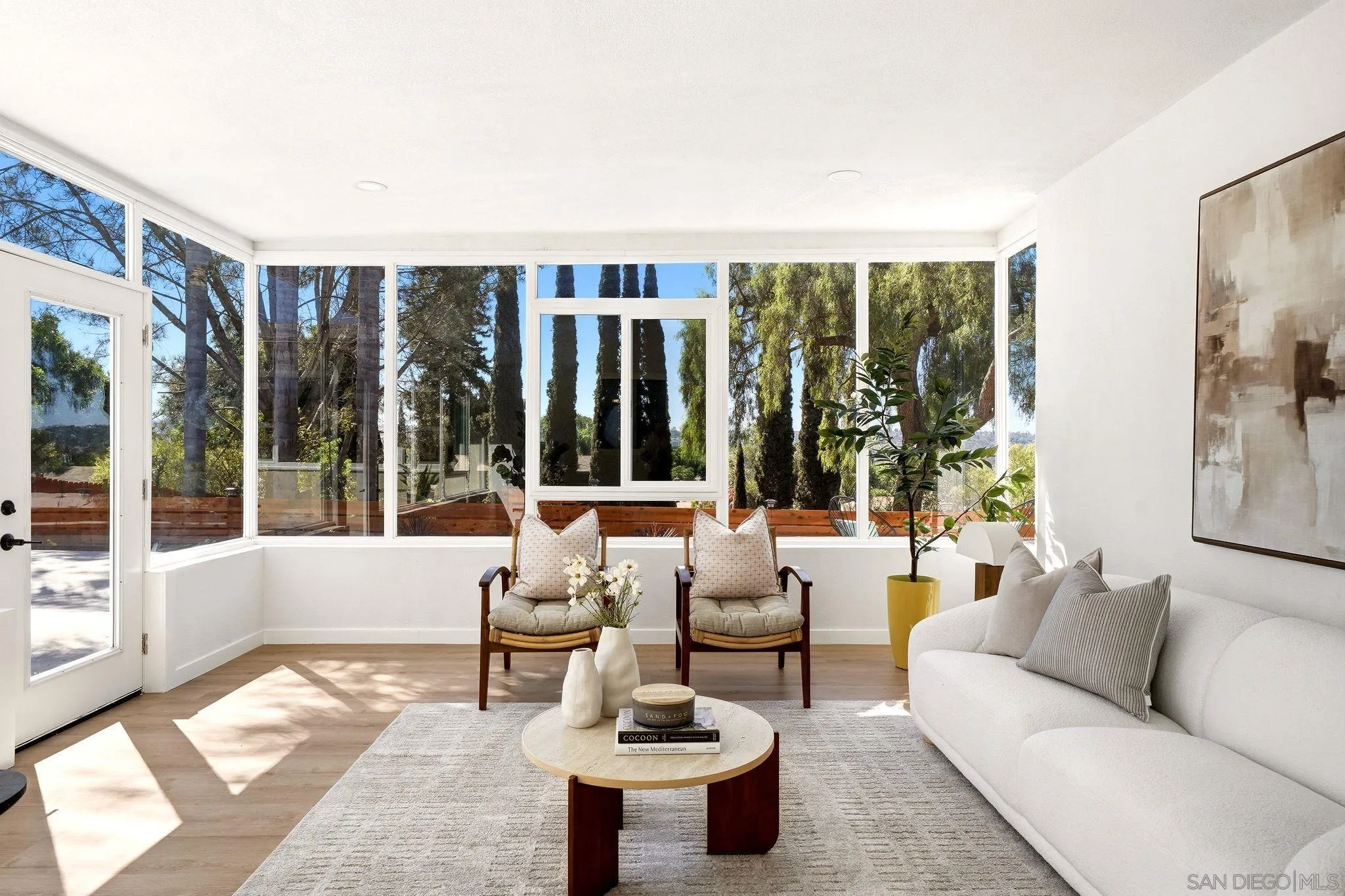 https://cdn.realtyfeed.com/cdn/127/260023063/1c4d12f1c1a24d41683fdb57db42a9a4.webp