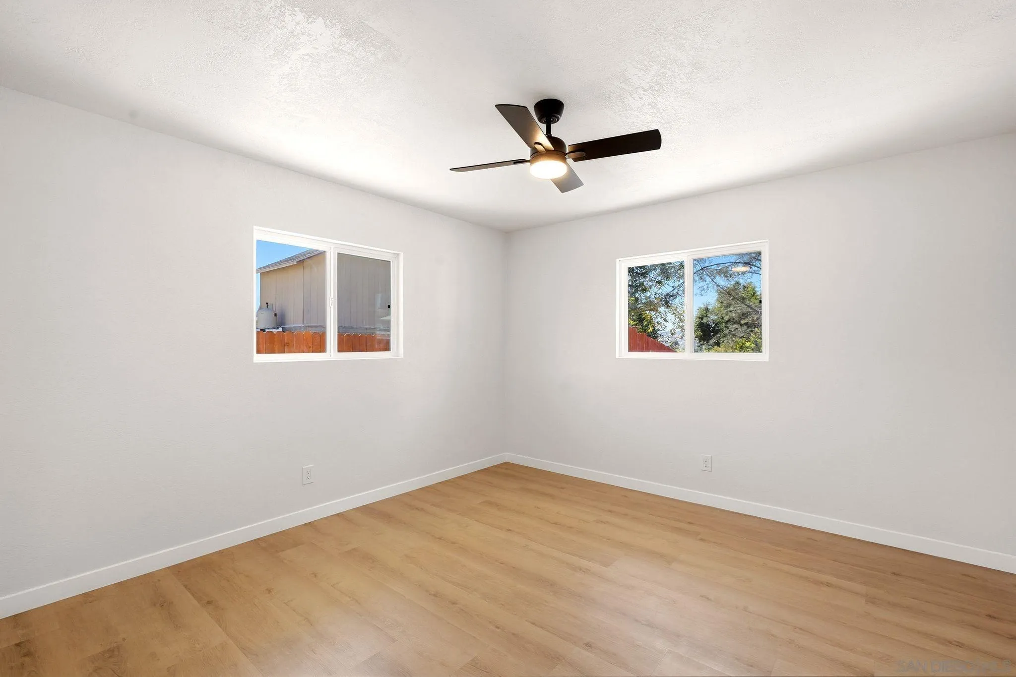 https://cdn.realtyfeed.com/cdn/127/260023063/43ef1b46dd2ea5e1f796f78a977efad0.webp