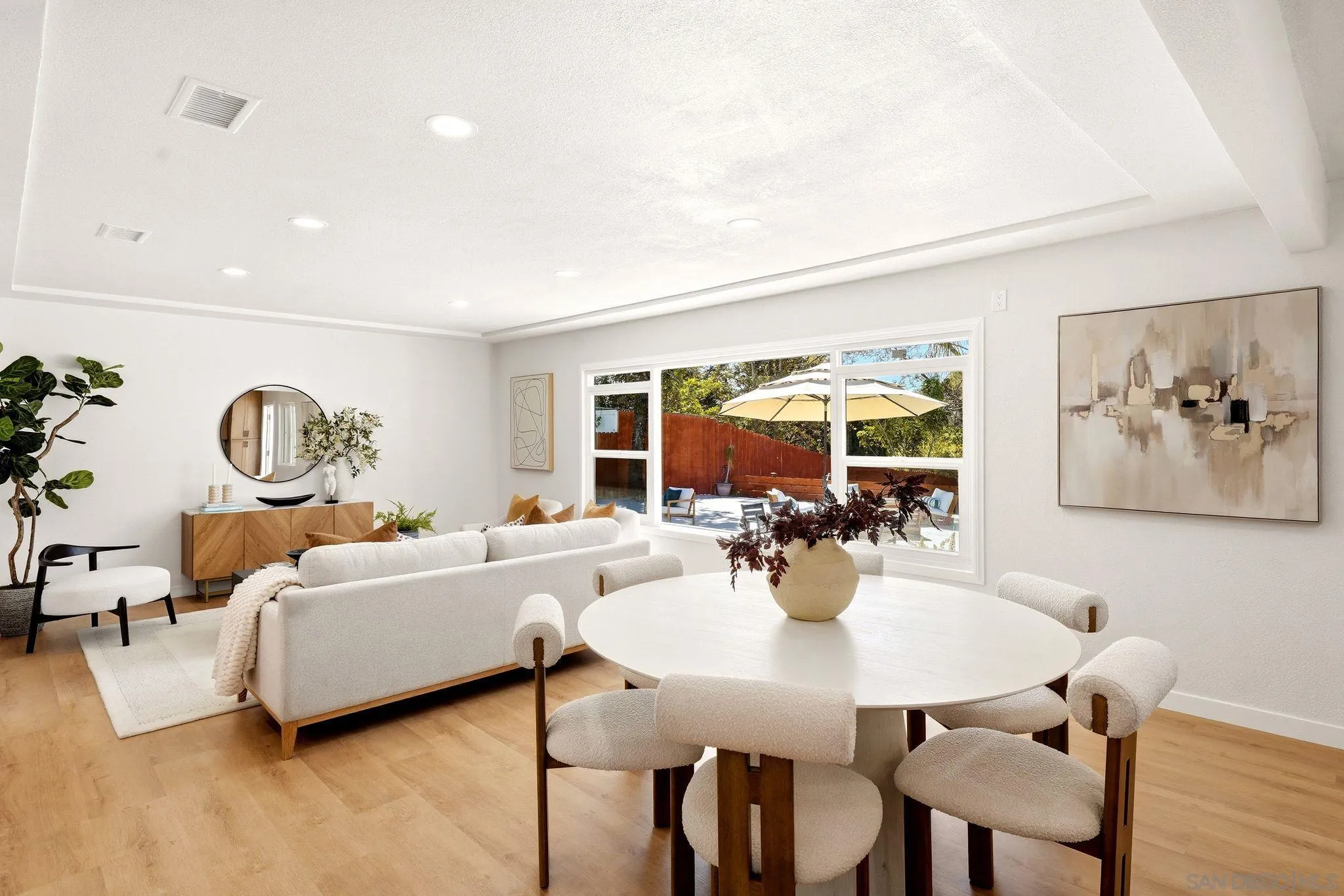 https://cdn.realtyfeed.com/cdn/127/260023063/61bf88b9b9b50510bbc0d2bb7e099493.webp