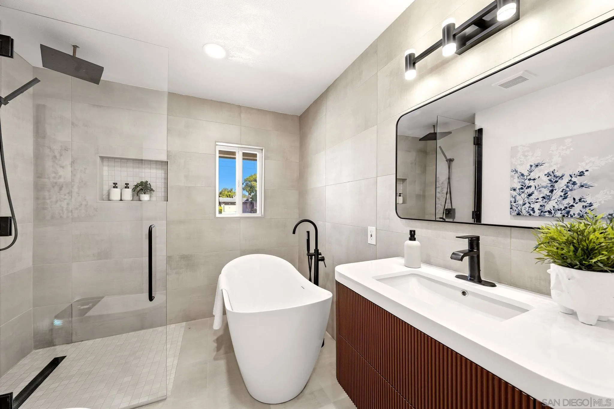 https://cdn.realtyfeed.com/cdn/127/260023063/7dbdadcbf1abf64248308b1e08ec0deb.webp