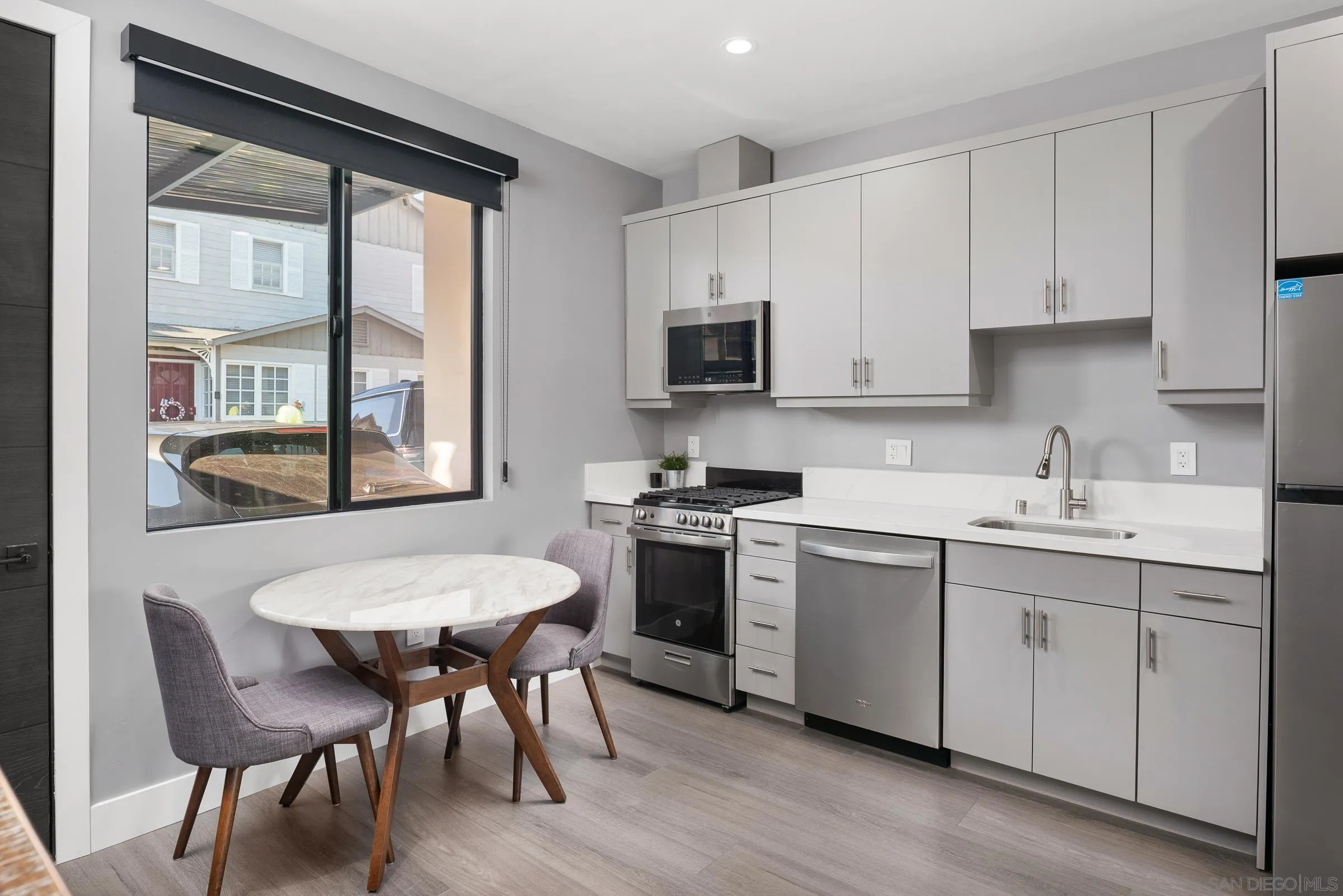 https://cdn.realtyfeed.com/cdn/127/260023065/09ca9dbb9de131f0b1e4daeec2f06a53.webp