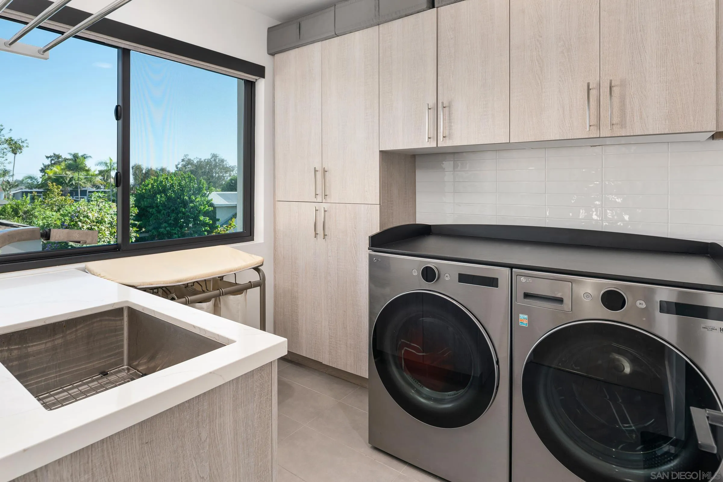 https://cdn.realtyfeed.com/cdn/127/260023065/1ac15c8e47db8348db81890e38fef7c0.webp