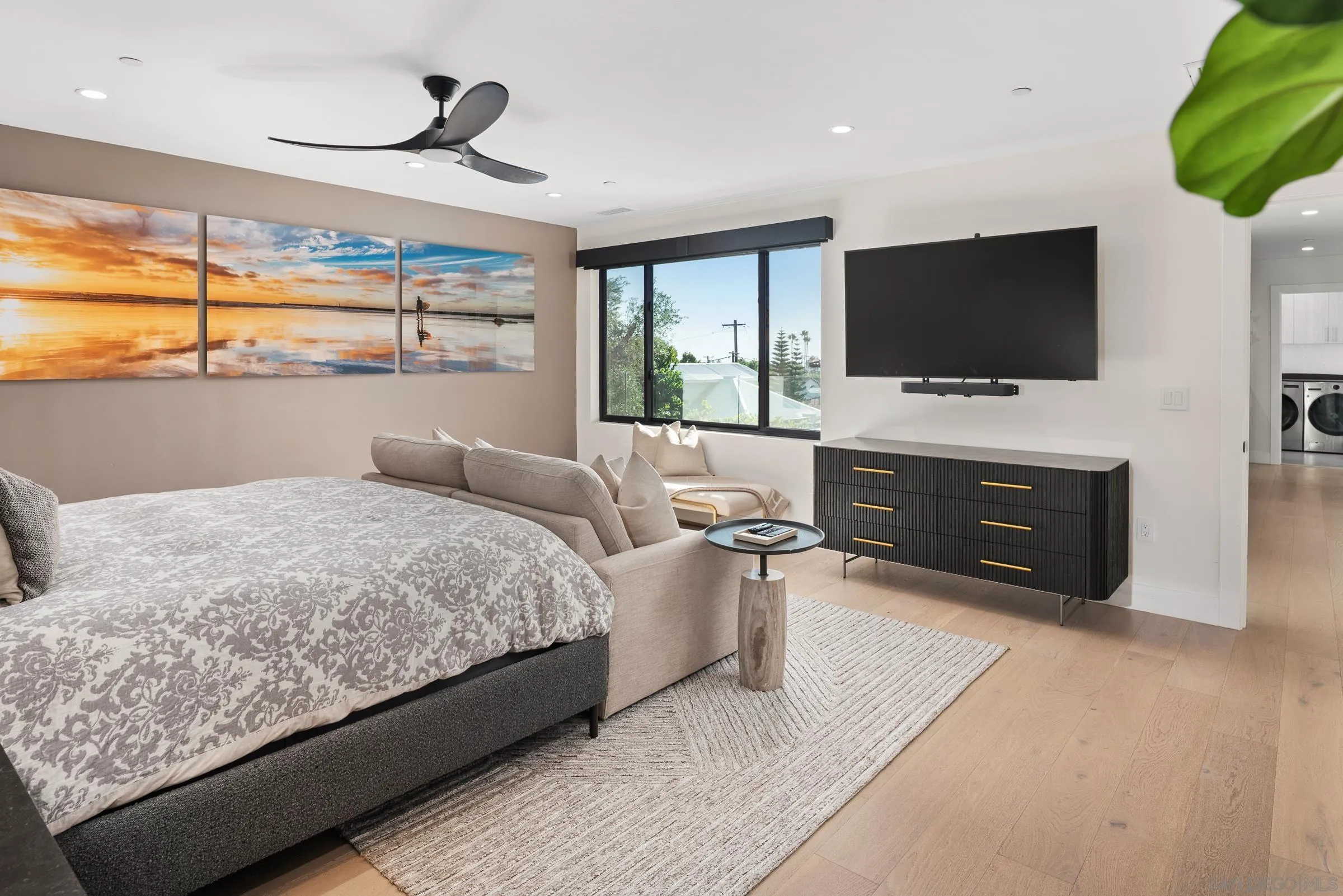 https://cdn.realtyfeed.com/cdn/127/260023065/4a368bf53883ef730a44e6523ac9637e.webp
