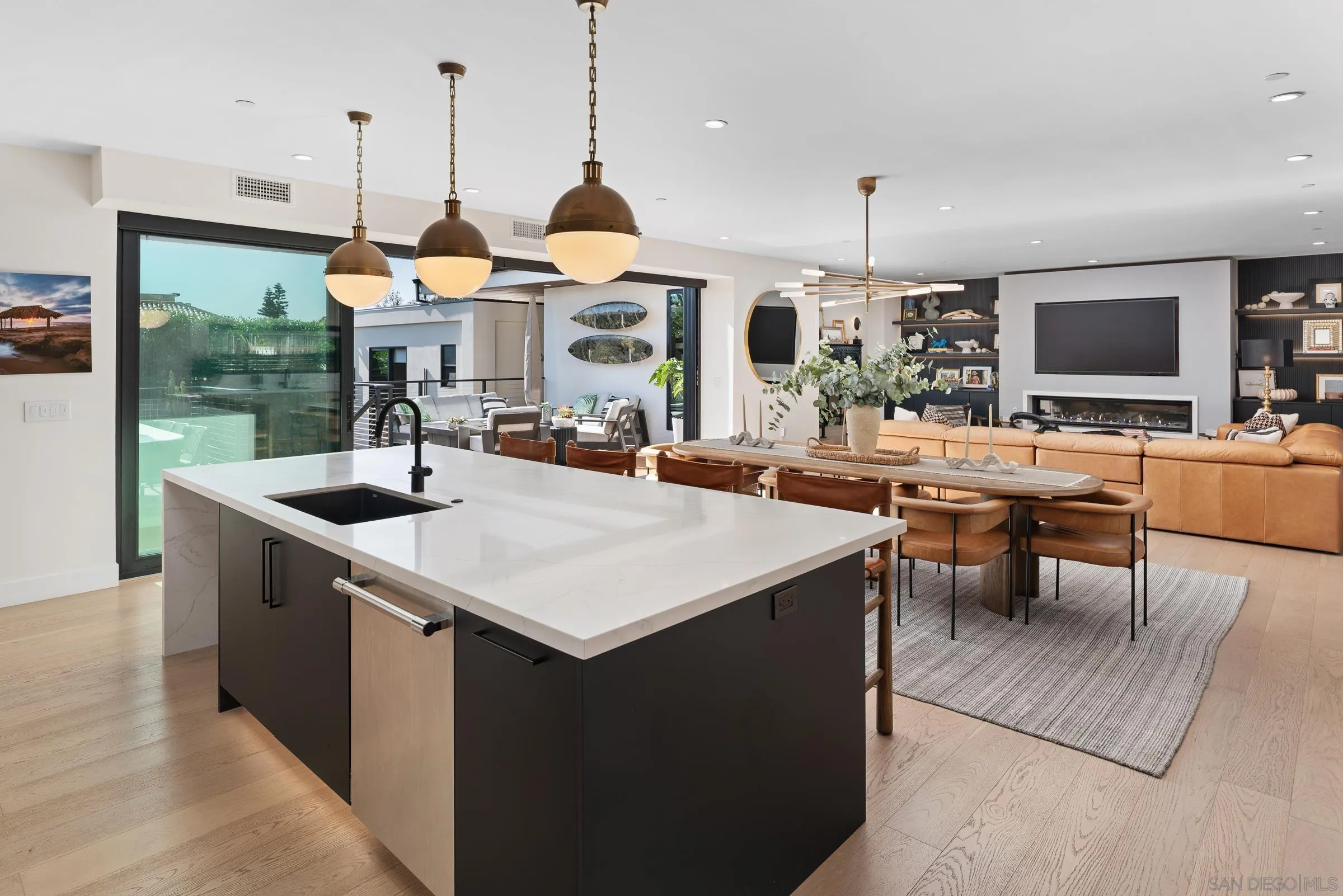 https://cdn.realtyfeed.com/cdn/127/260023065/867b30fe61832c8a1ce927eb509d4876.webp