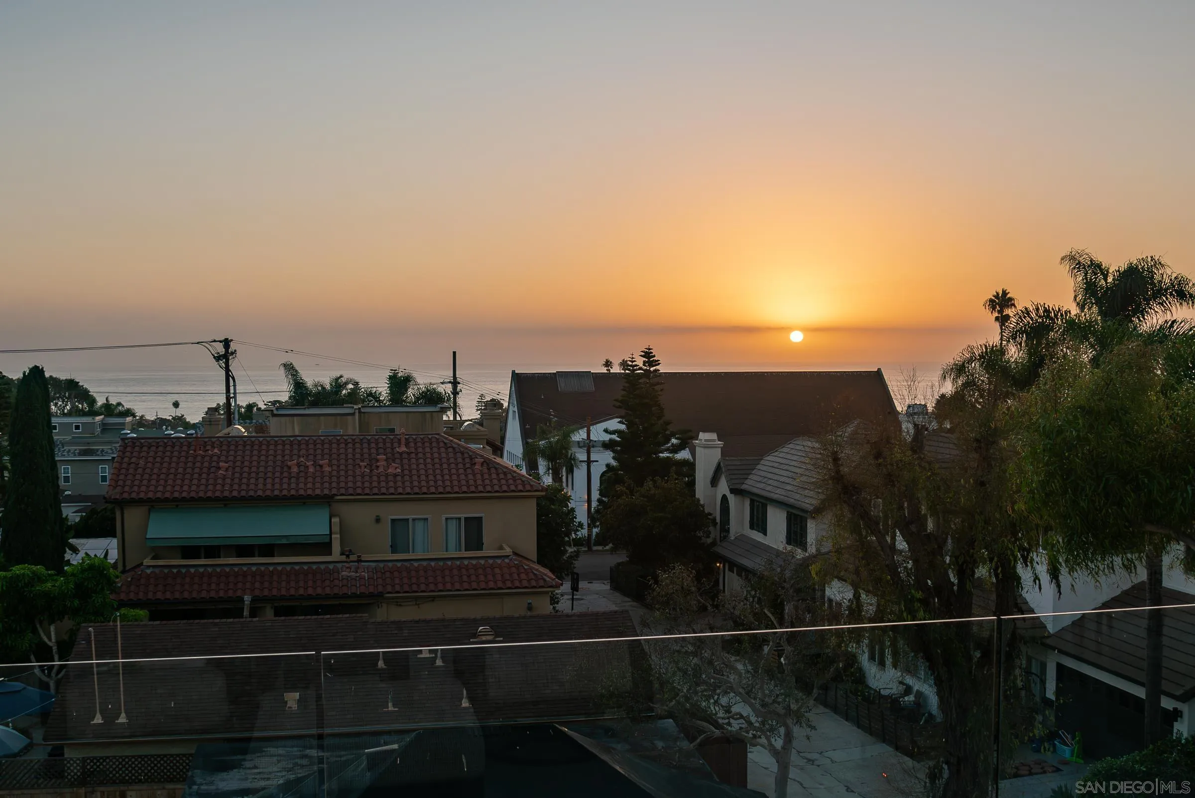 https://cdn.realtyfeed.com/cdn/127/260023065/ae09d61de40ae4a96ca4f38e49d5ee49.webp