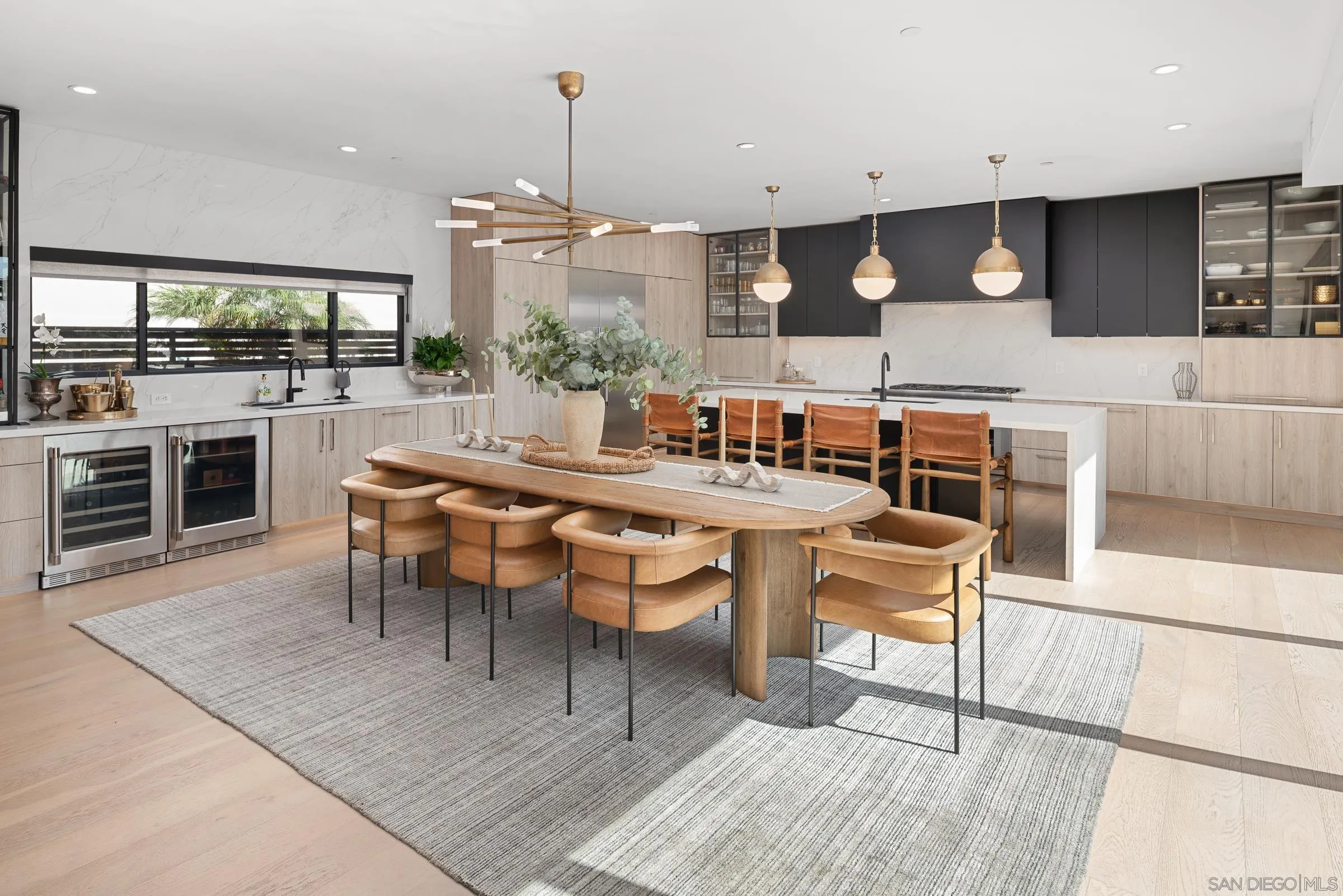 https://cdn.realtyfeed.com/cdn/127/260023065/c487ac0f914891bf35d4ab0f43a579d8.webp