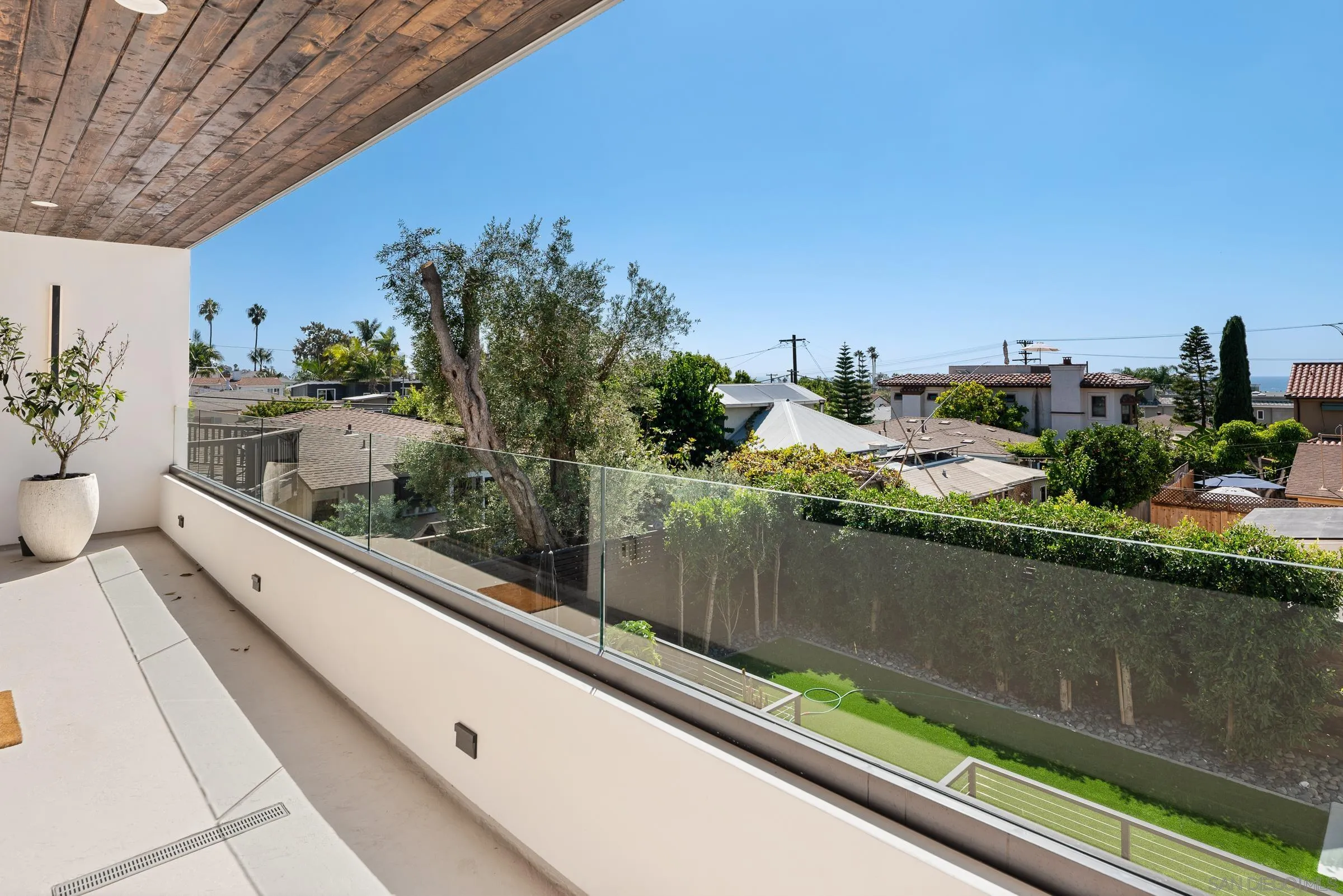 https://cdn.realtyfeed.com/cdn/127/260023065/c9c57c2d84742e248158768558e0f3e3.webp