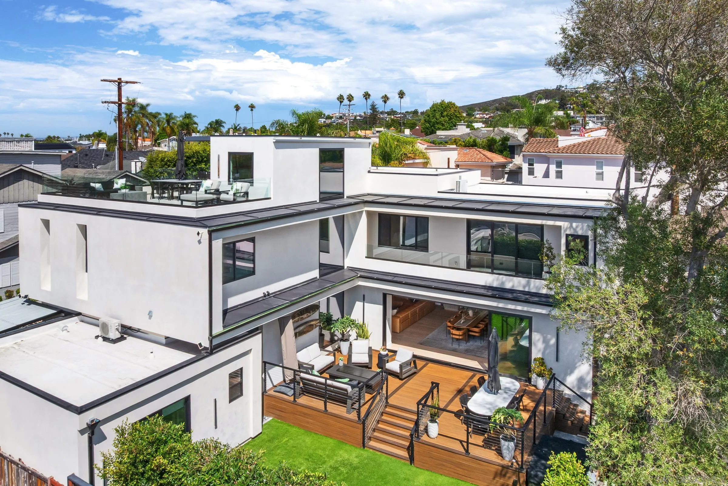 https://cdn.realtyfeed.com/cdn/127/260023065/d2f0b980891466a8c88795281db29fae.webp