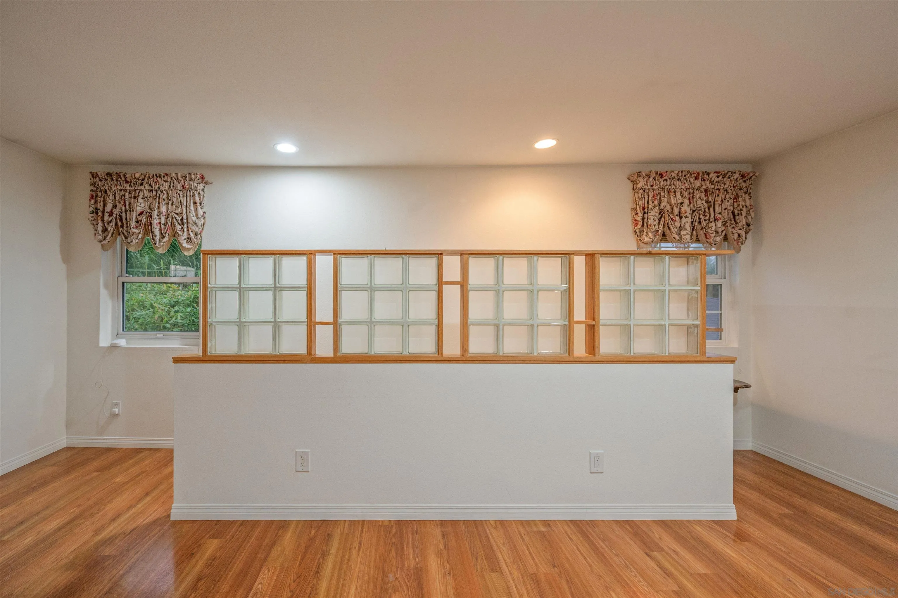 https://cdn.realtyfeed.com/cdn/127/260023066/1a6f6d8fbdad5badcf7f89ab5497b1da.webp