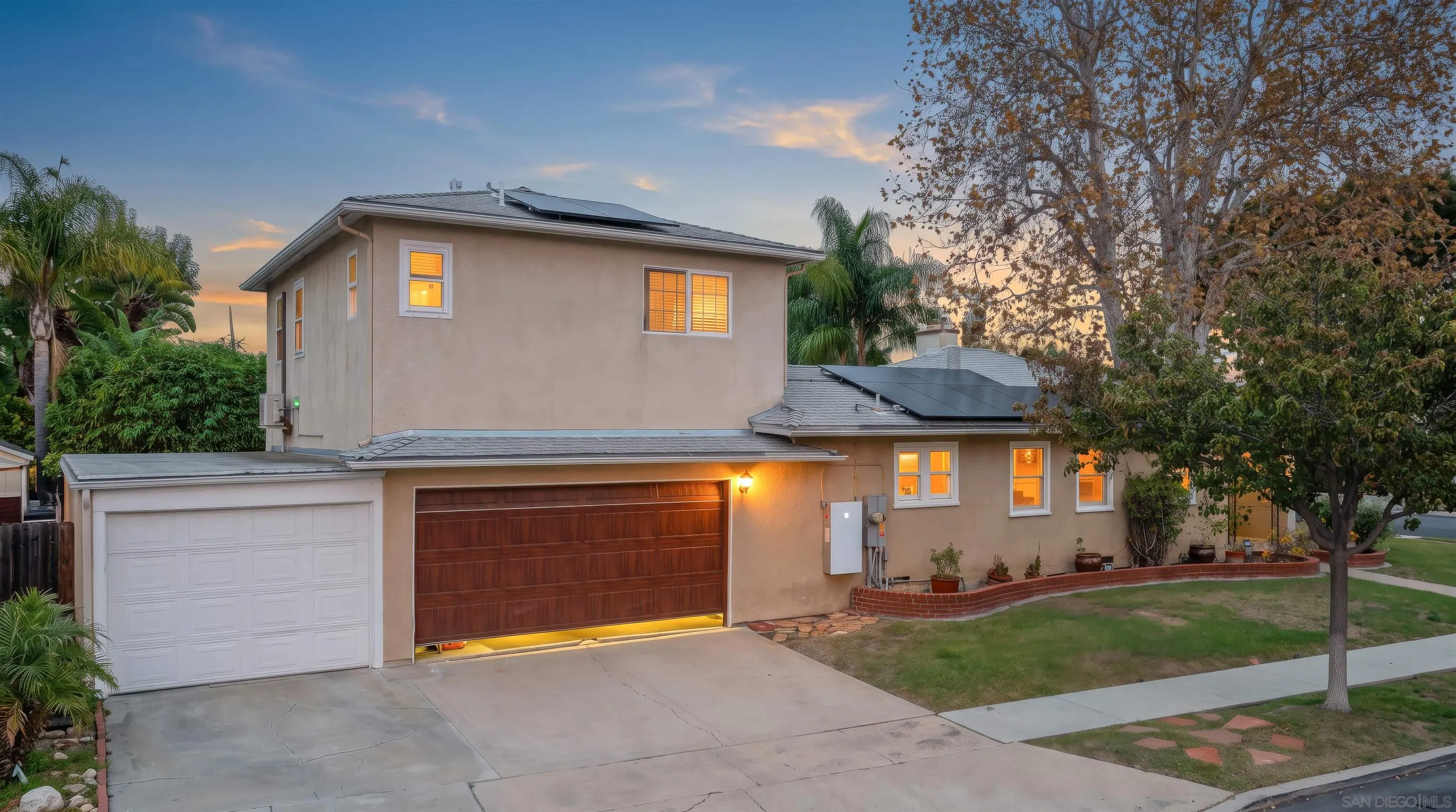 https://cdn.realtyfeed.com/cdn/127/260023066/364cd3cacc96c85fc08302b0b644b567.webp