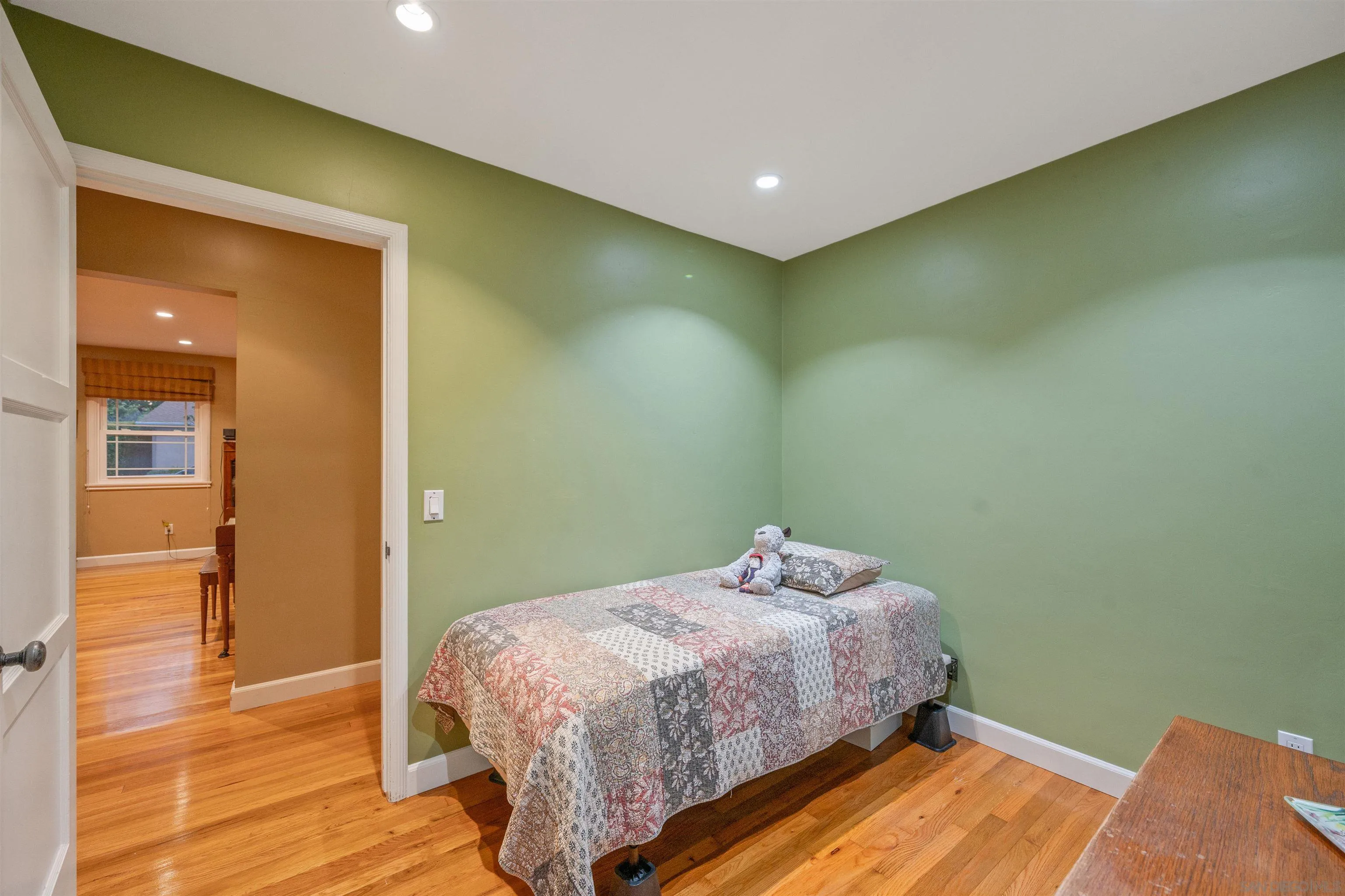 https://cdn.realtyfeed.com/cdn/127/260023066/382d3f47f8803c39a484e39030fee257.webp