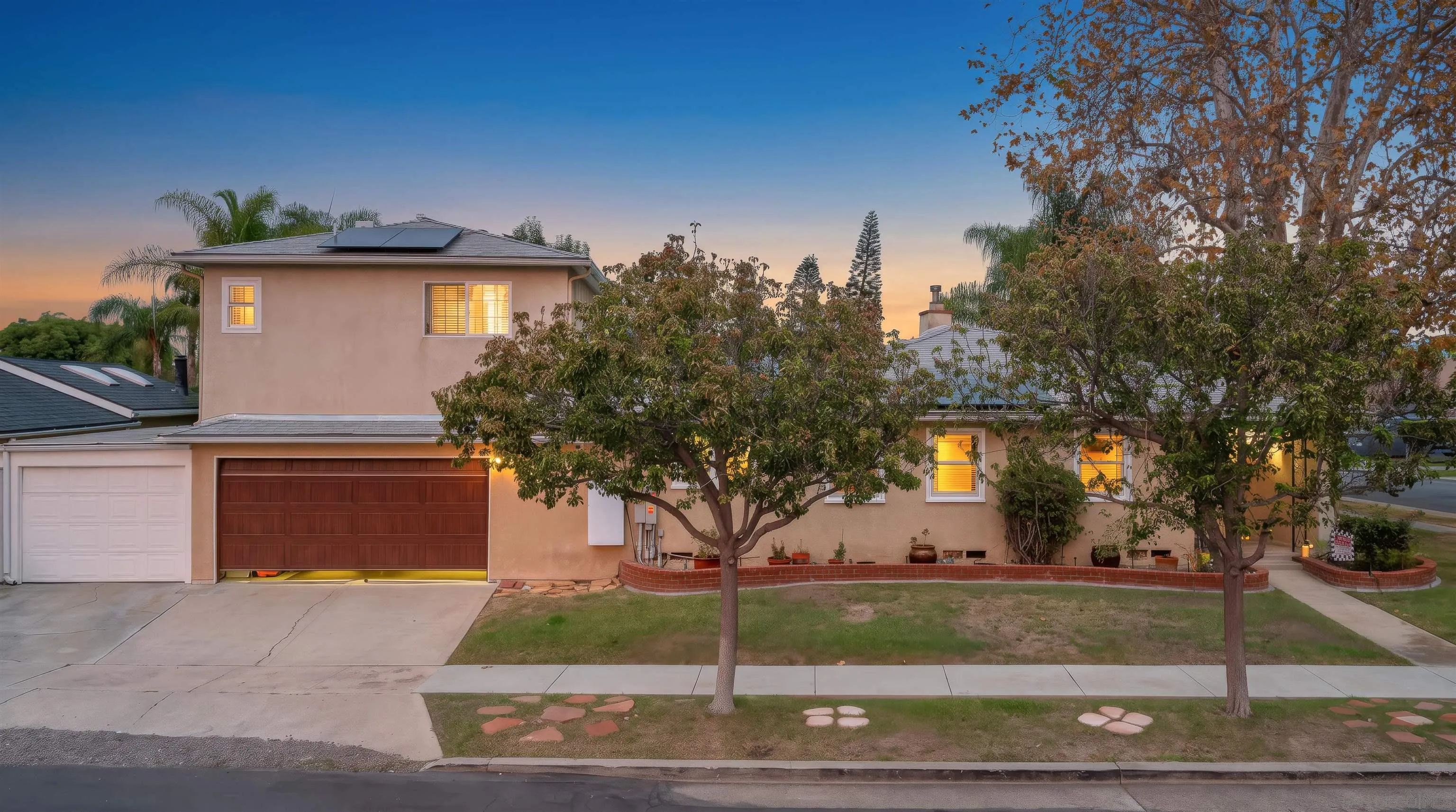 https://cdn.realtyfeed.com/cdn/127/260023066/abe6dd54080ddca51600b56fb65c20e6.webp