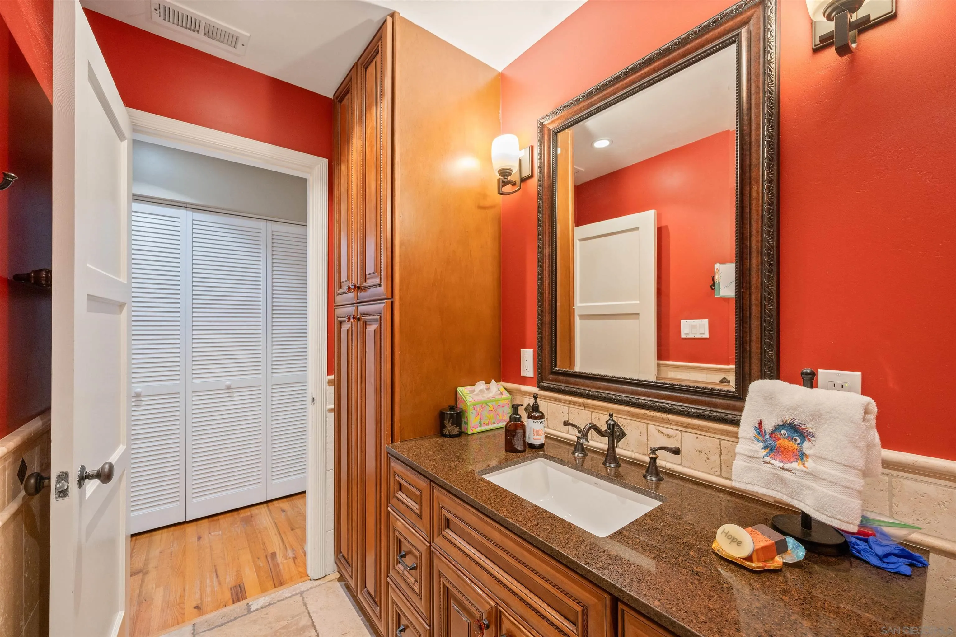 https://cdn.realtyfeed.com/cdn/127/260023066/db8c6453df2b735c11806cf558c88ef9.webp