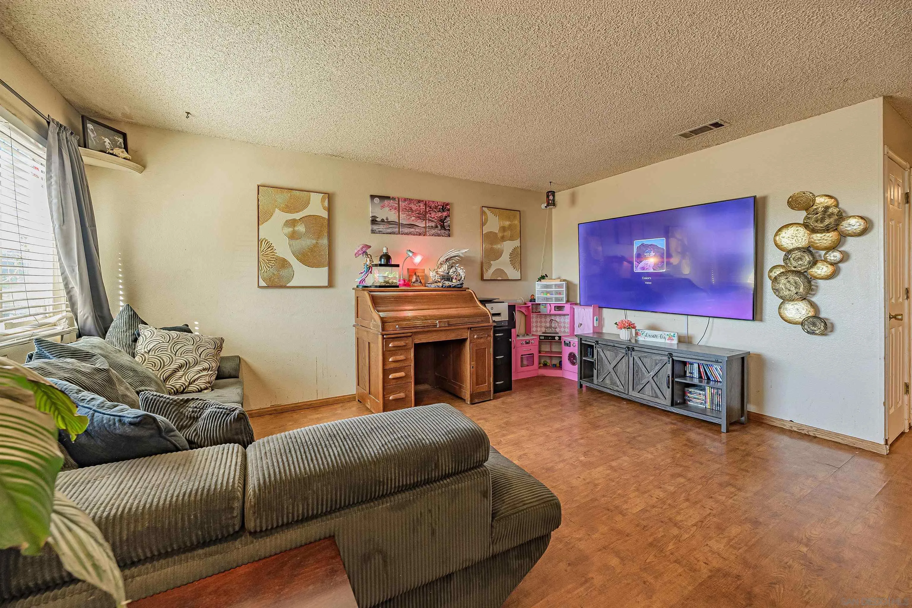 https://cdn.realtyfeed.com/cdn/127/260023070/6648697548b5ec57eb06193a46b71ce9.webp