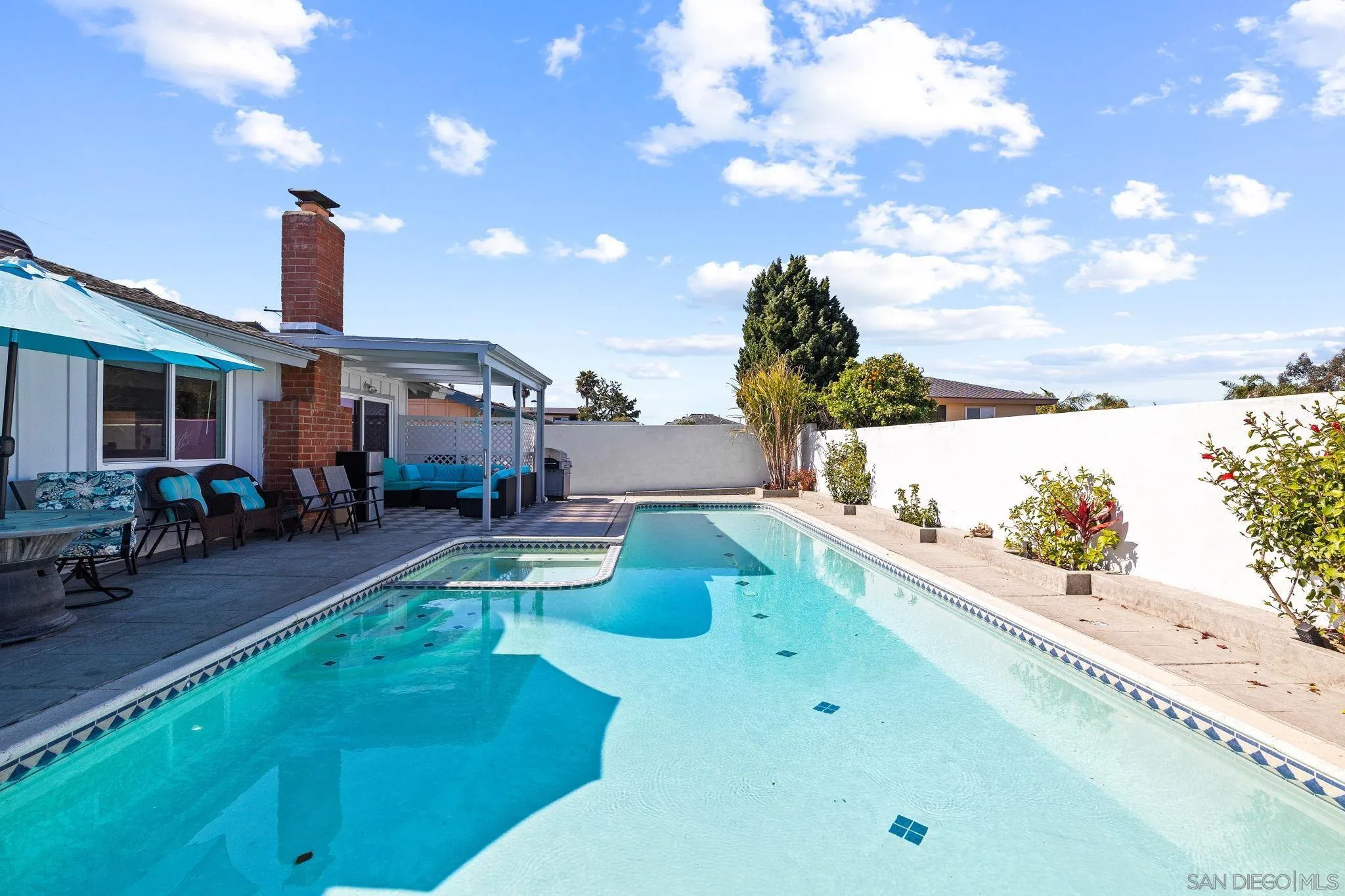 https://cdn.realtyfeed.com/cdn/127/260023076/19f2de3d0851ec4f46d99e5f4c31cd03.webp