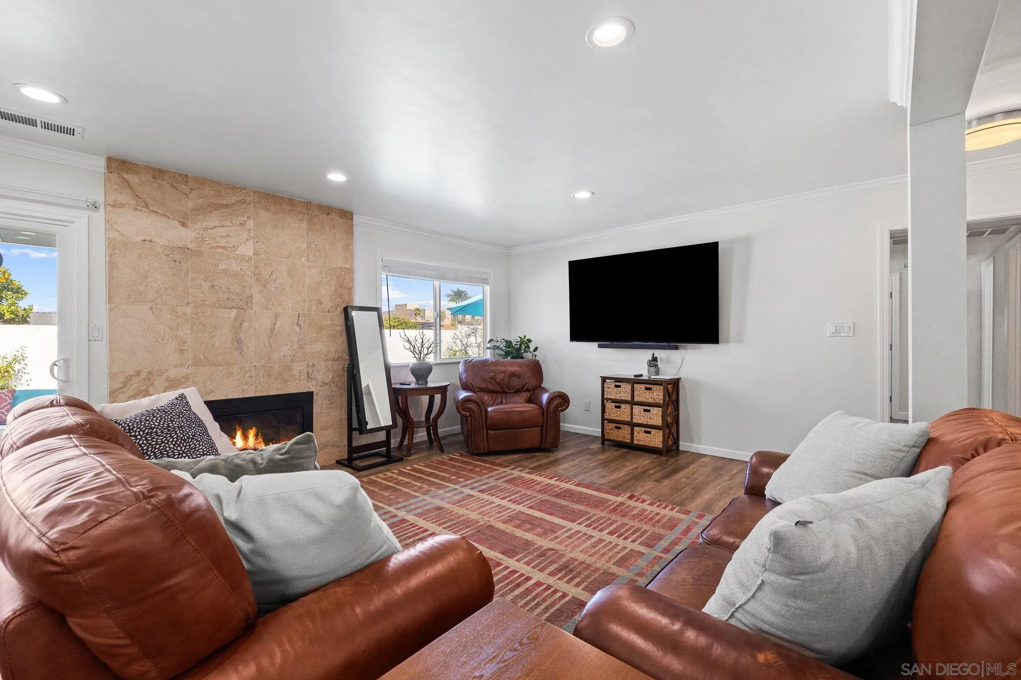 https://cdn.realtyfeed.com/cdn/127/260023076/465115adfdf79df98149e59f5bc4b91e.webp