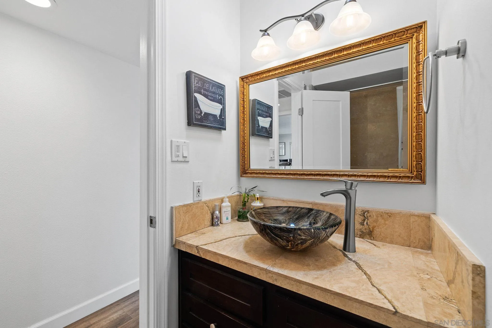 https://cdn.realtyfeed.com/cdn/127/260023076/583a9bdbe64b6d49b1319199cee2a3f9.webp