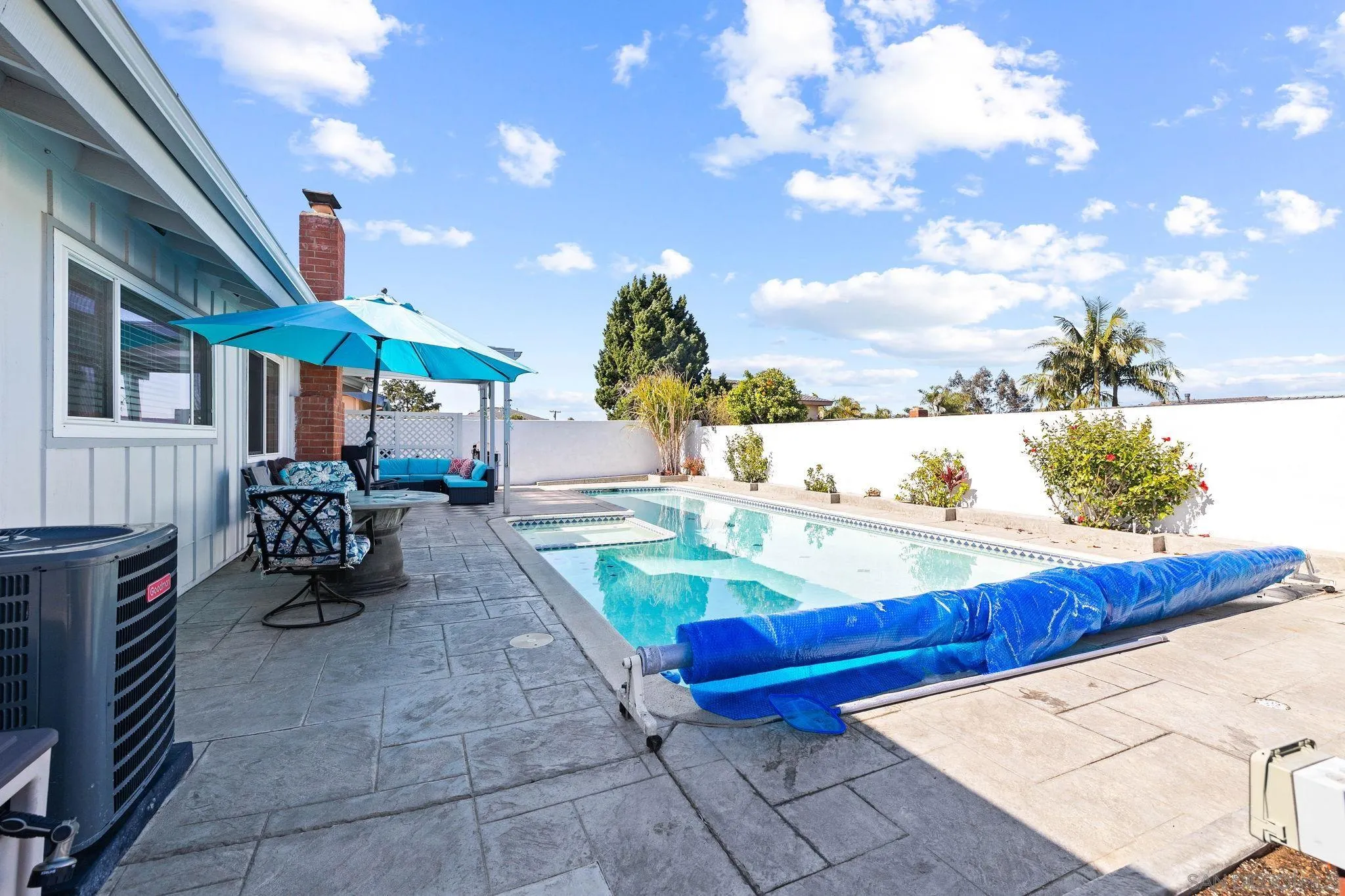 https://cdn.realtyfeed.com/cdn/127/260023076/63fdfd4e742daf11d8246457b49578eb.webp