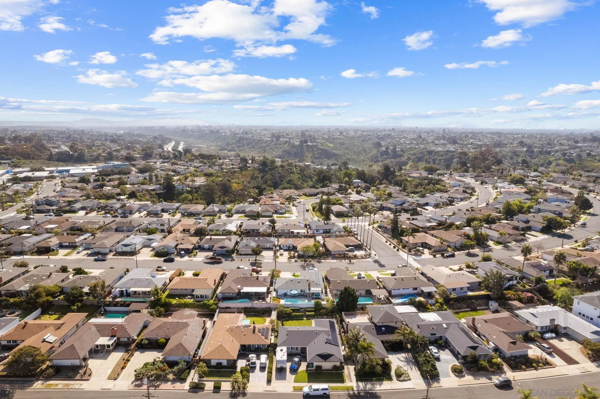 https://cdn.realtyfeed.com/cdn/127/260023076/650bd32558e2013360b5372a54361ee6.webp
