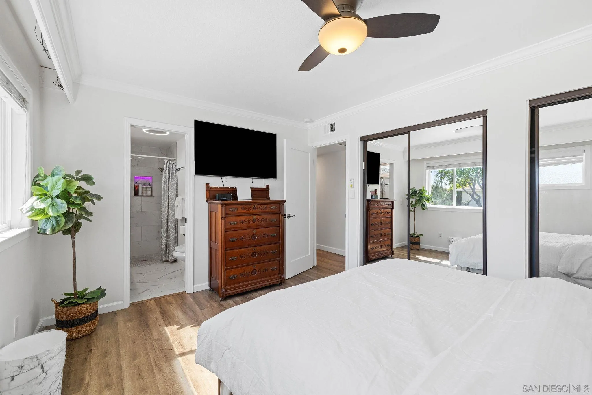 https://cdn.realtyfeed.com/cdn/127/260023076/9b717d986614d89aac2e12913425bfbc.webp