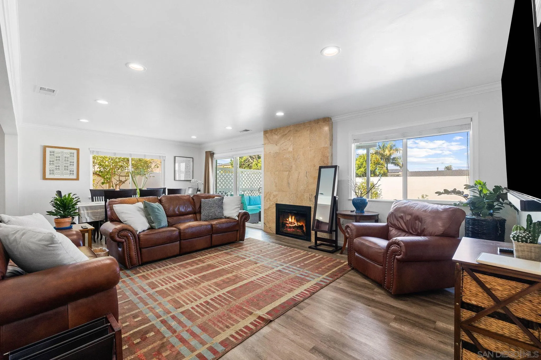 https://cdn.realtyfeed.com/cdn/127/260023076/aac30f51913b54a051996c02ed76149c.webp
