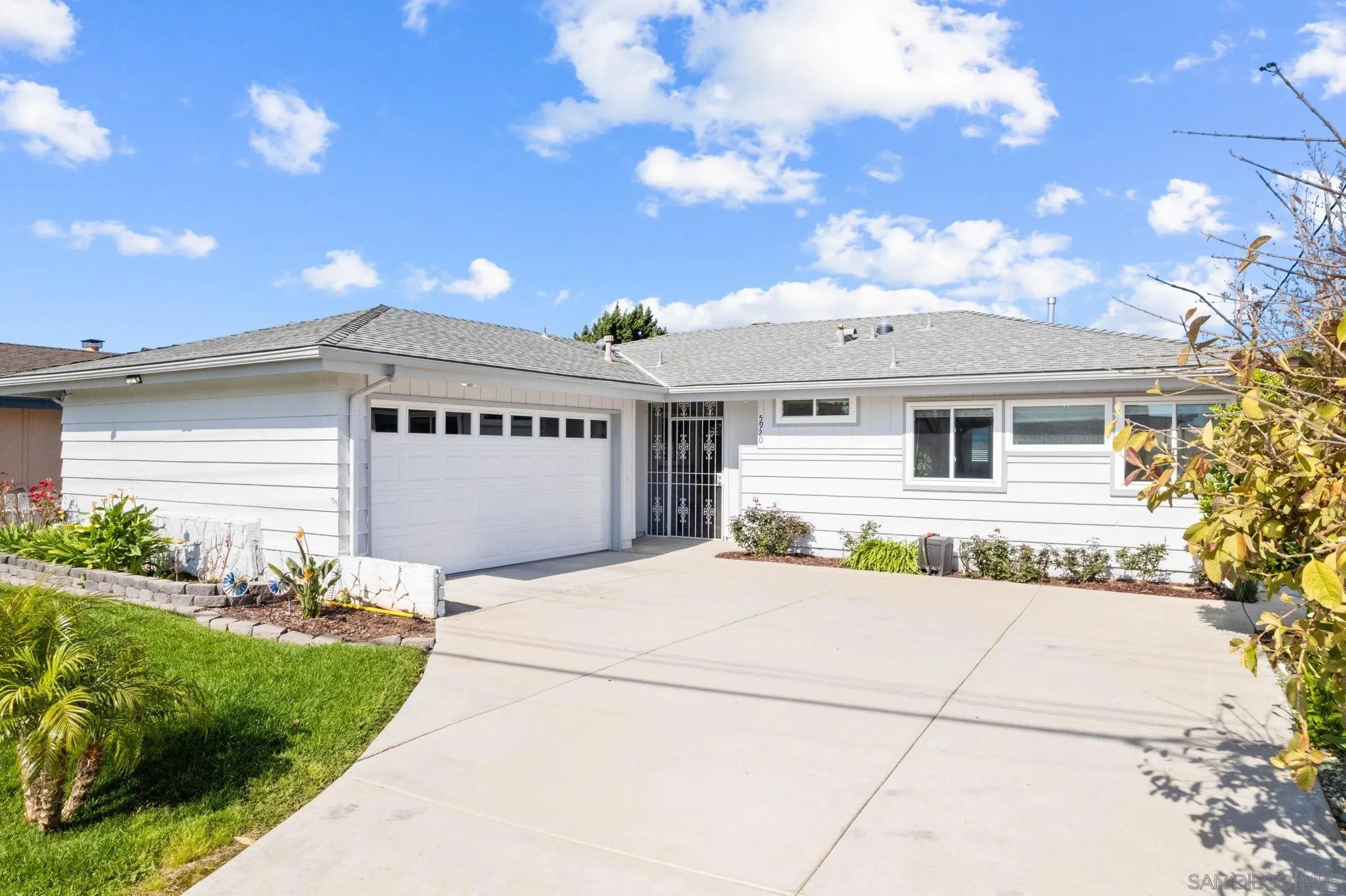 https://cdn.realtyfeed.com/cdn/127/260023076/ad2cc09a943b6fd1a0d9d33328d19b94.webp