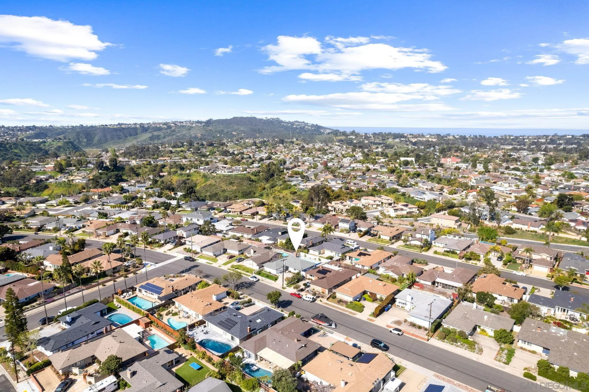 https://cdn.realtyfeed.com/cdn/127/260023076/c31462b1de6c3b68c134e26984934b4b.webp