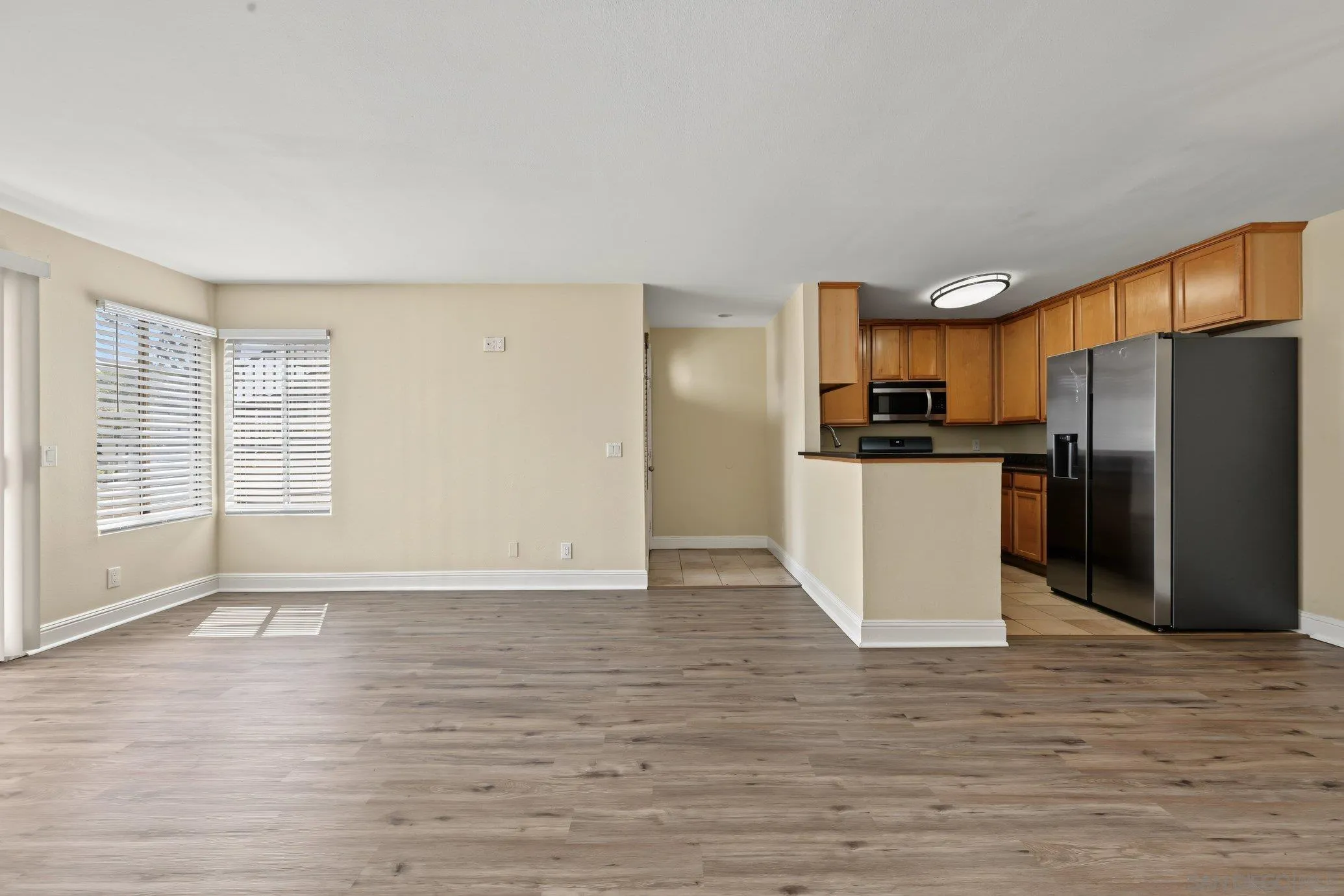 https://cdn.realtyfeed.com/cdn/127/260023077/1d78dfd6cbbf49a9466b73bb3f5cb96a.webp