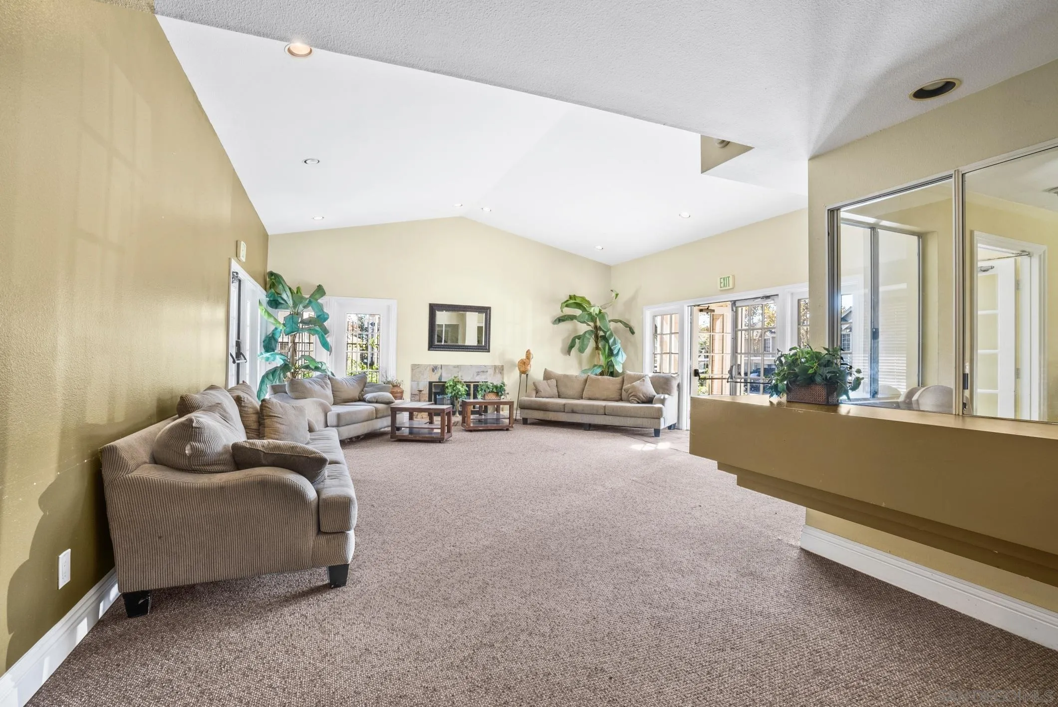 https://cdn.realtyfeed.com/cdn/127/260023077/973ebfabe8dfc32f85e69fa2bb83aa76.webp